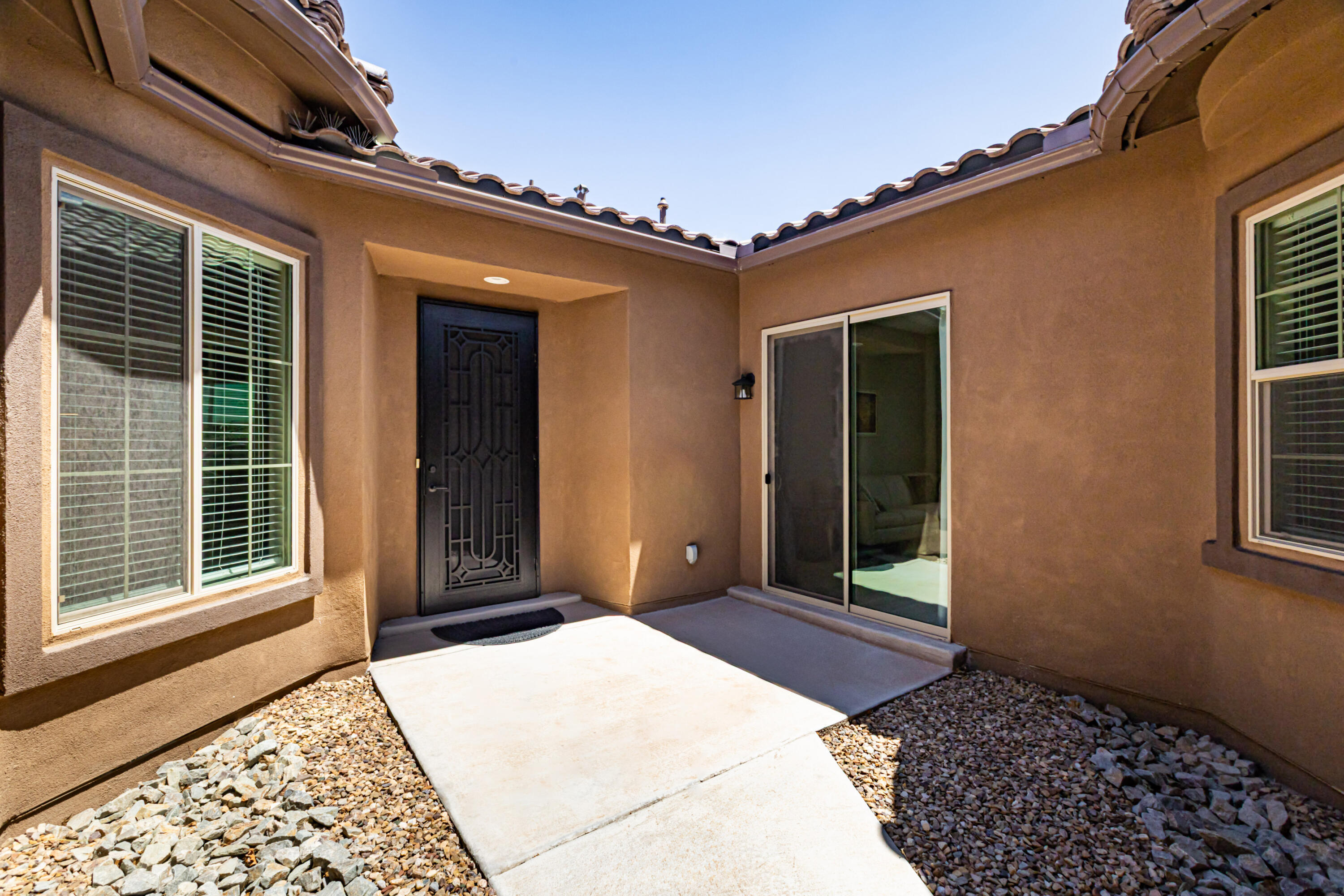 2300 Chuckwalla Spring Trail NW