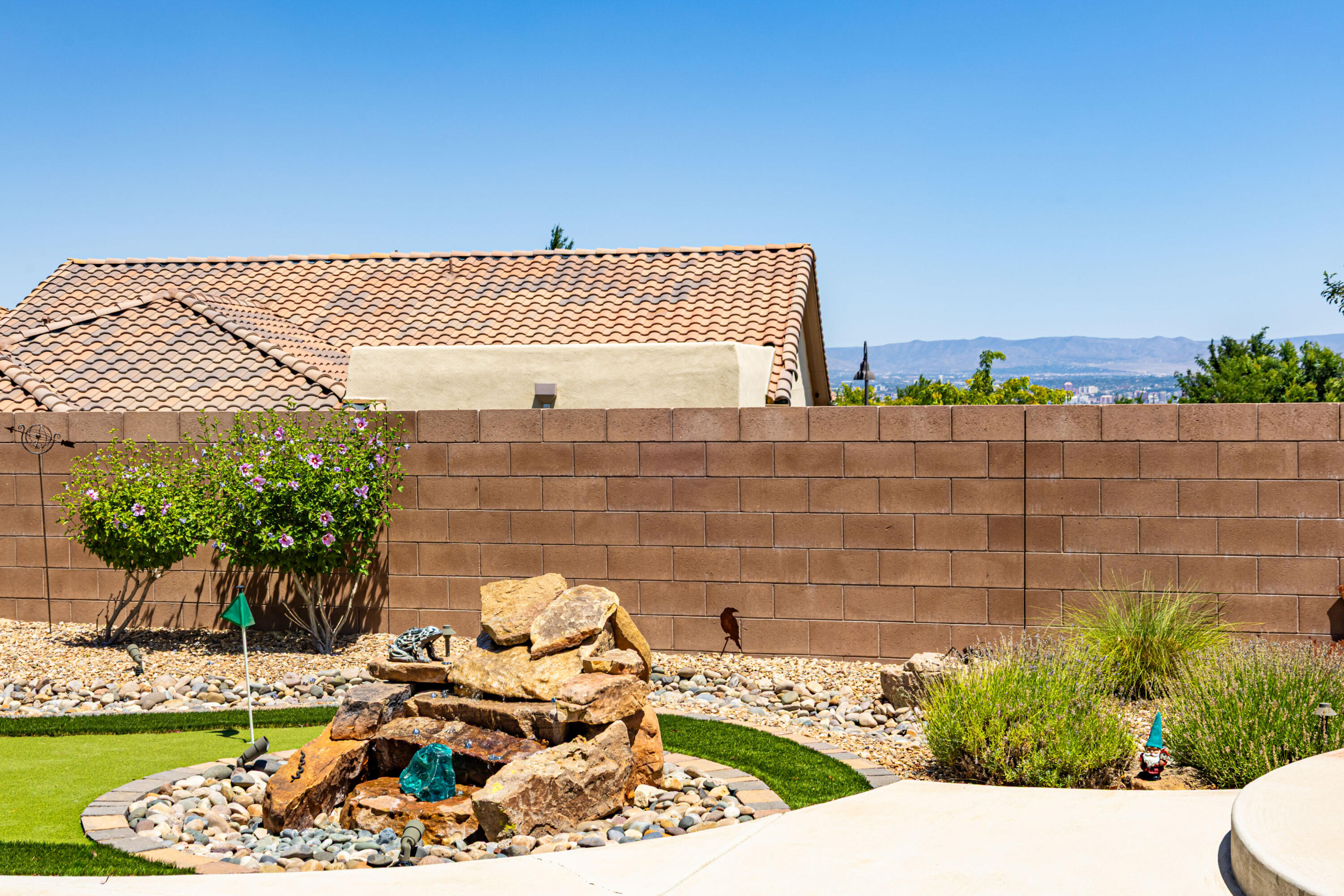2300 Chuckwalla Spring Trail NW