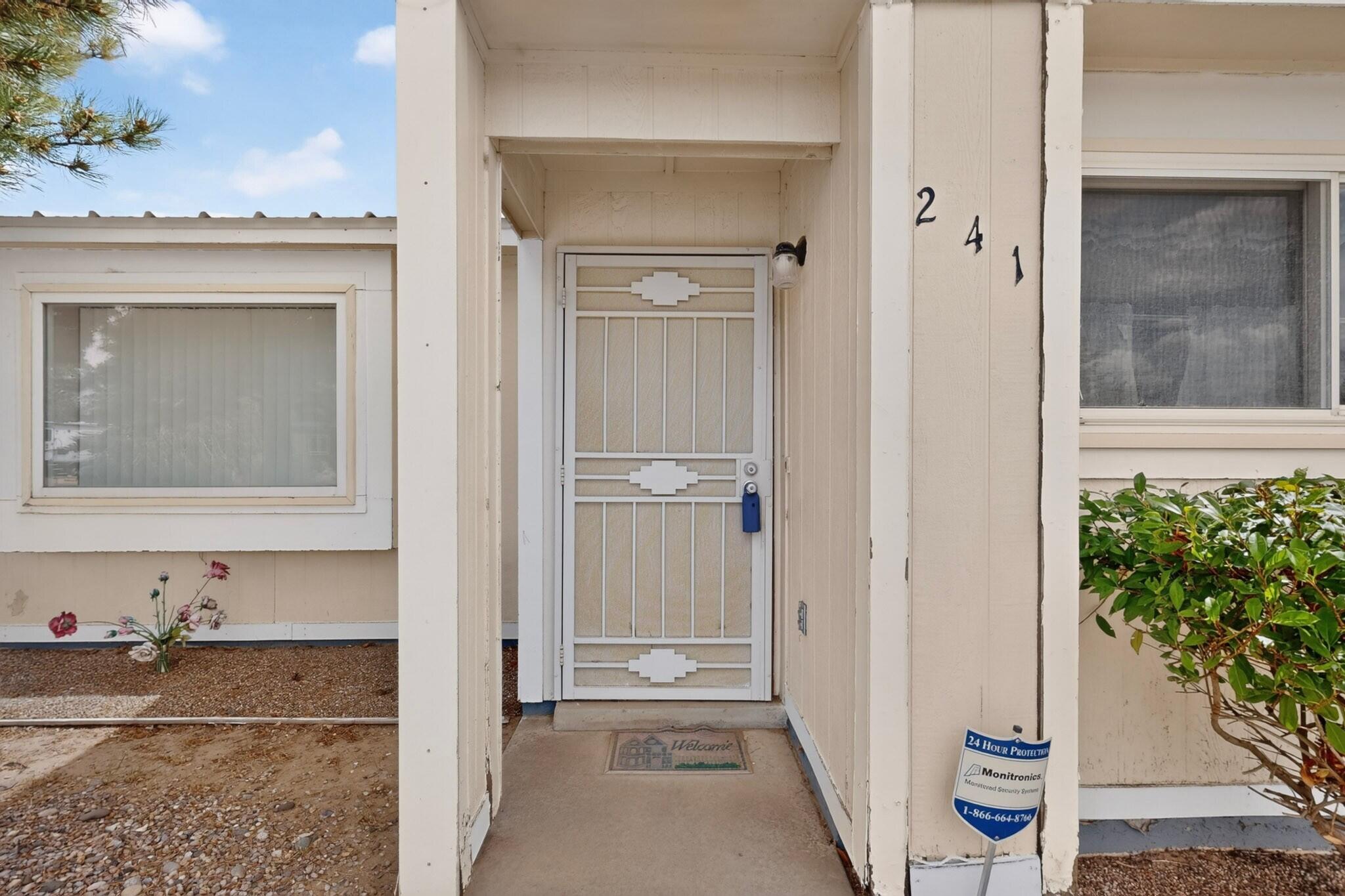 241 Corsica Drive SE