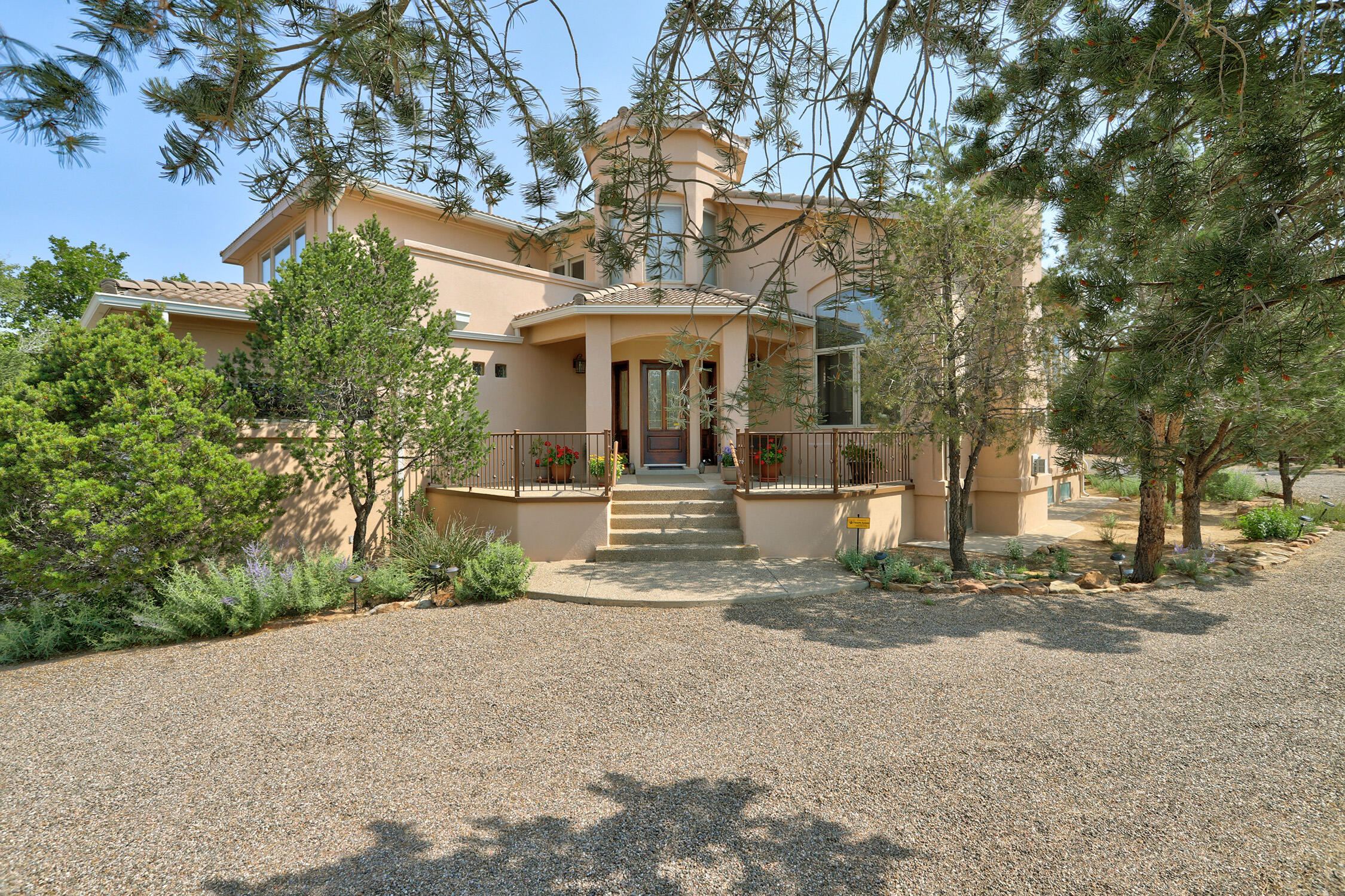 10421 Eagle Rock Avenue NE