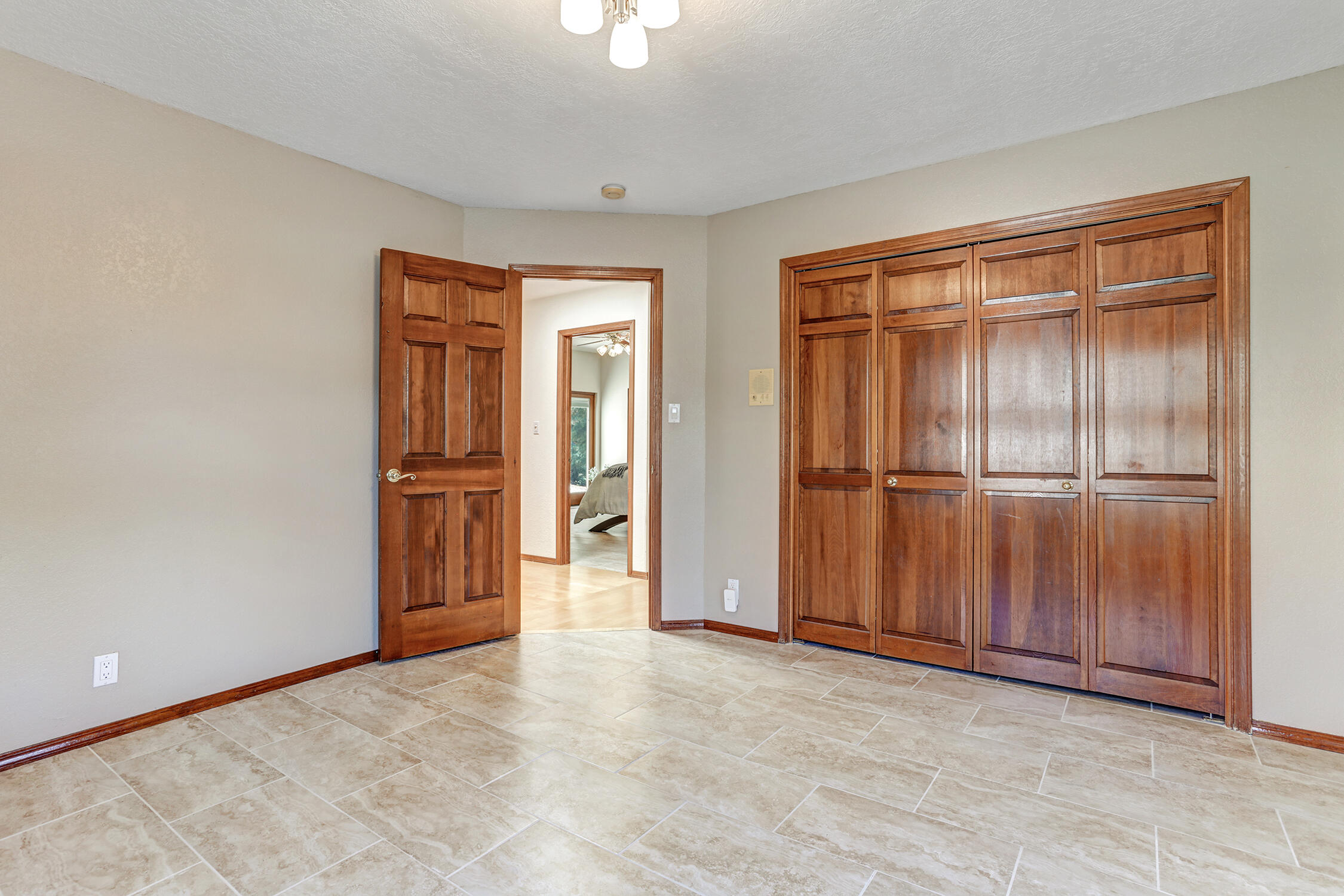 14000 Villa Sandia Place NE
