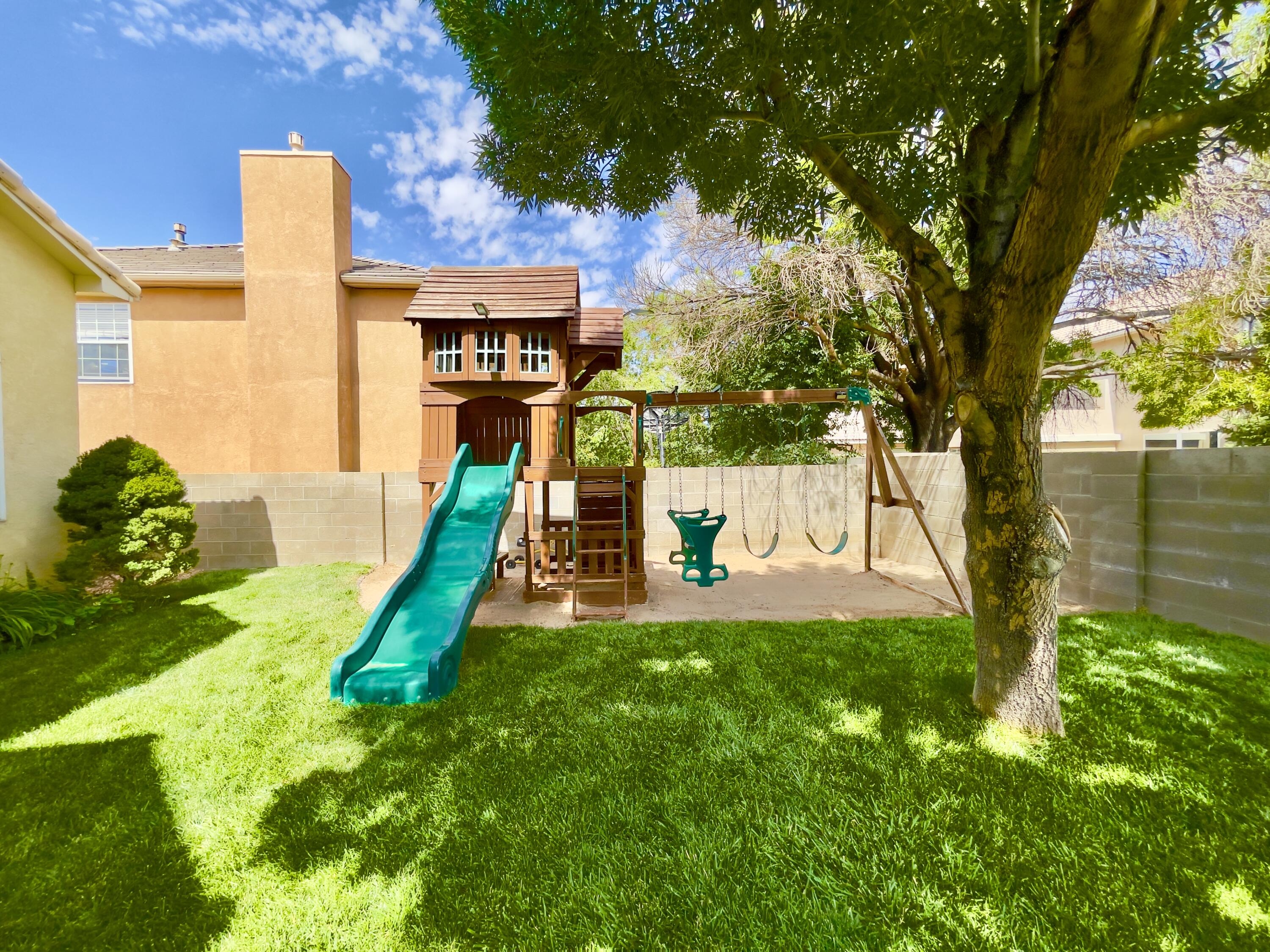 6905 Suerte Place NE