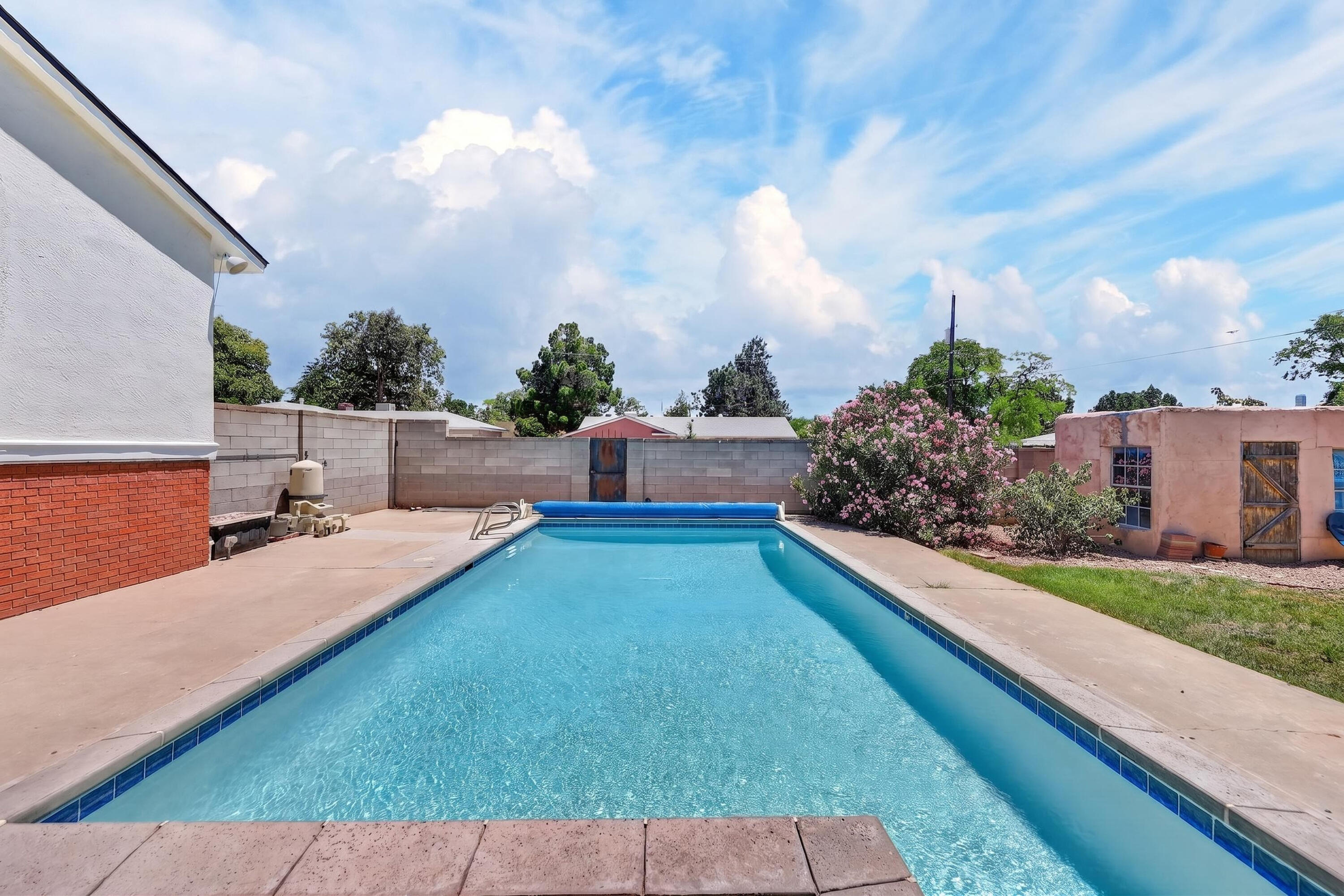 3901 Madeira Drive NE