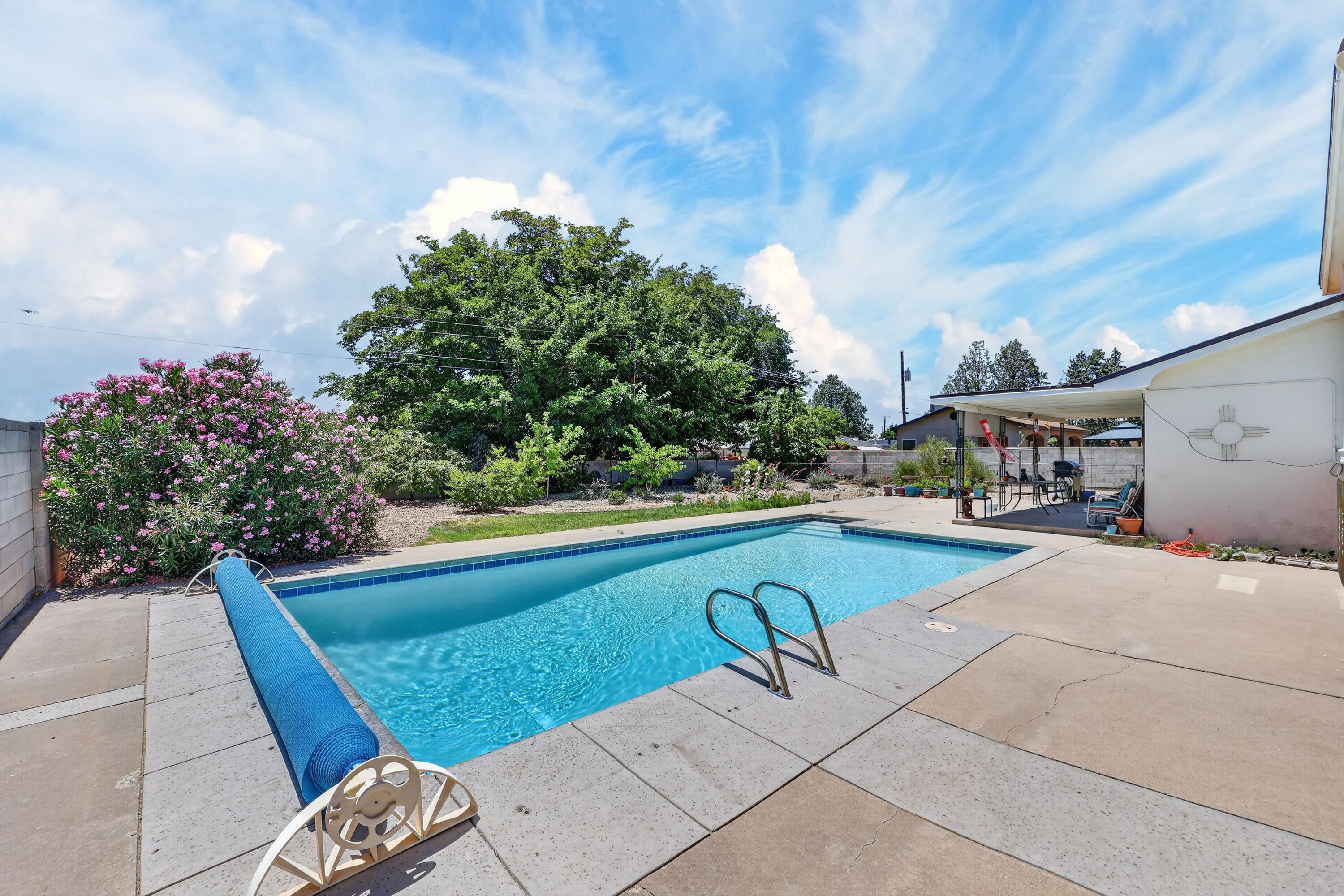 3901 Madeira Drive NE