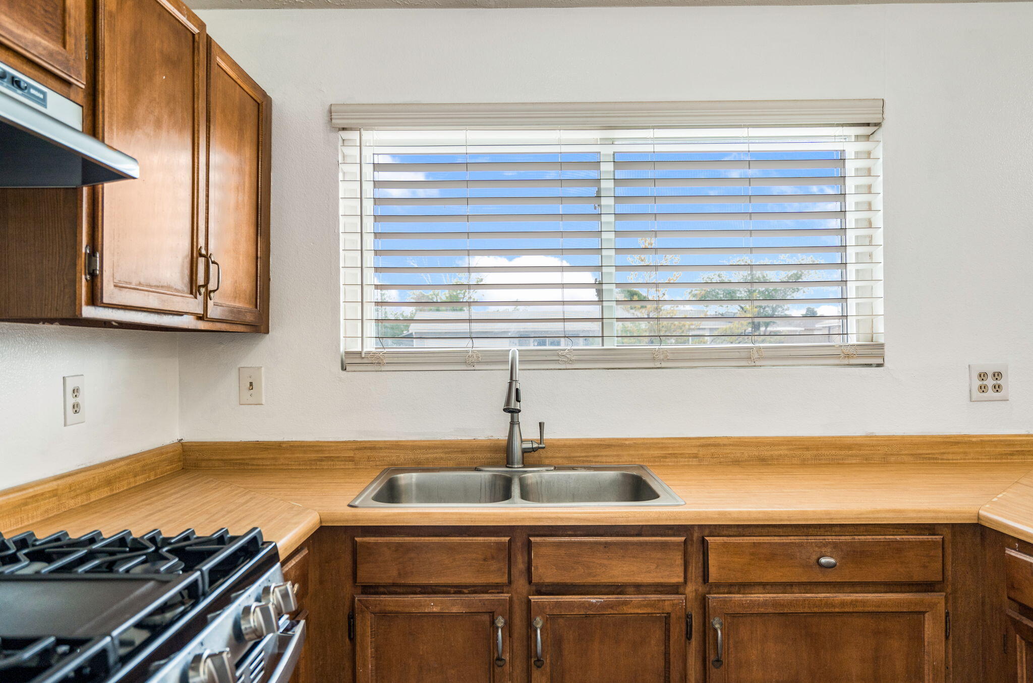 143 Pecos Loop SE