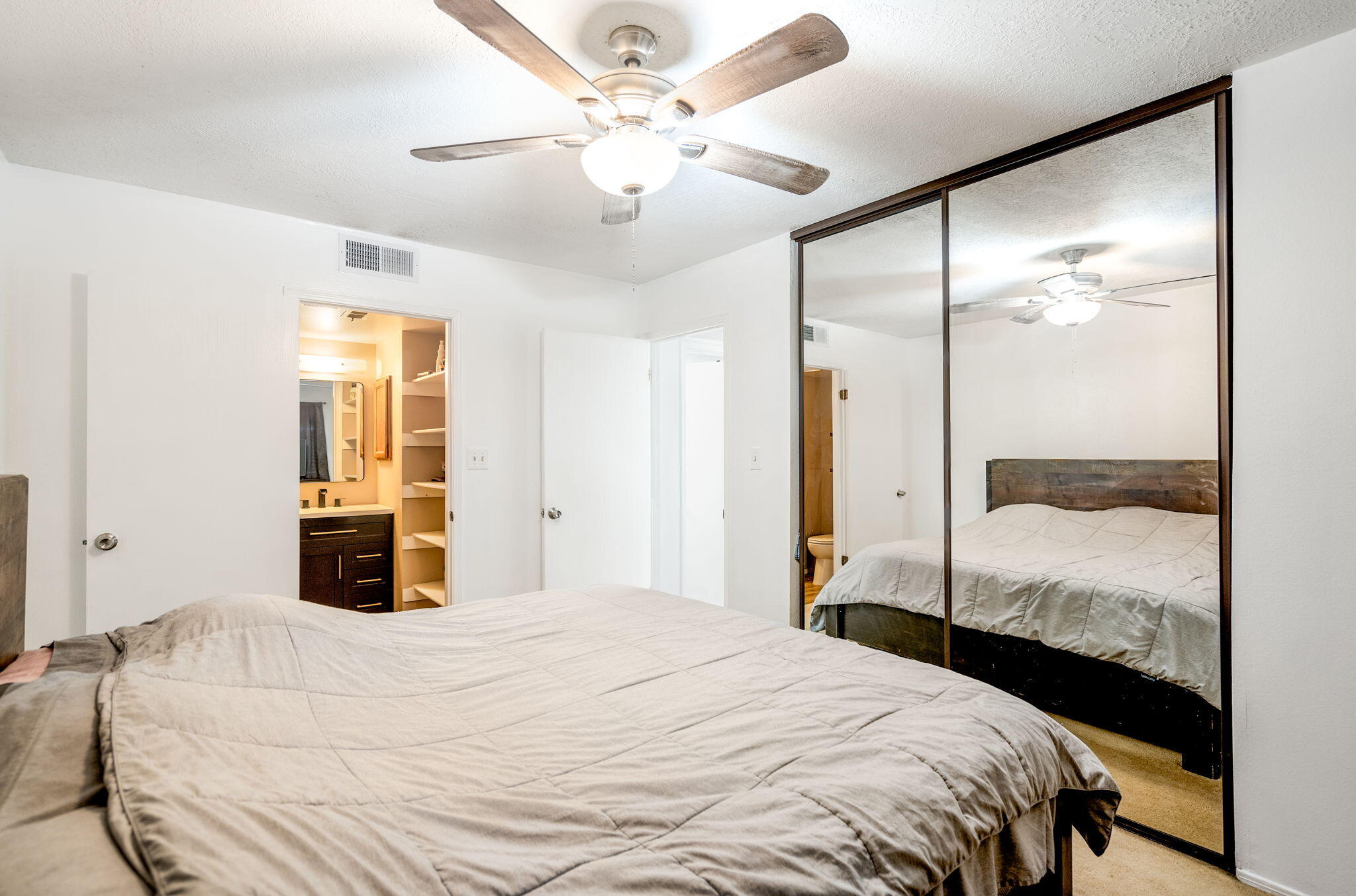 143 Pecos Loop SE