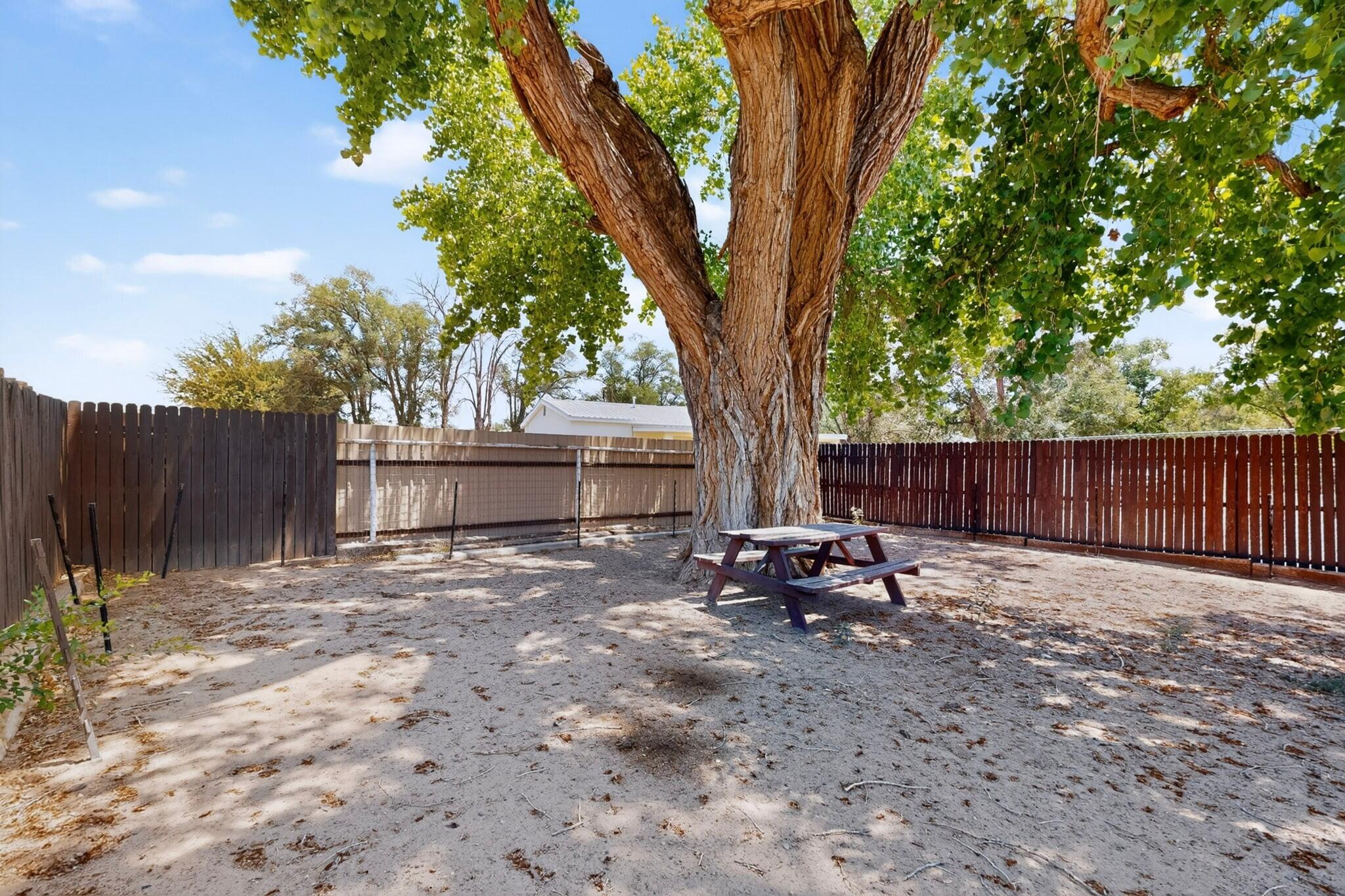 655 Country Lane