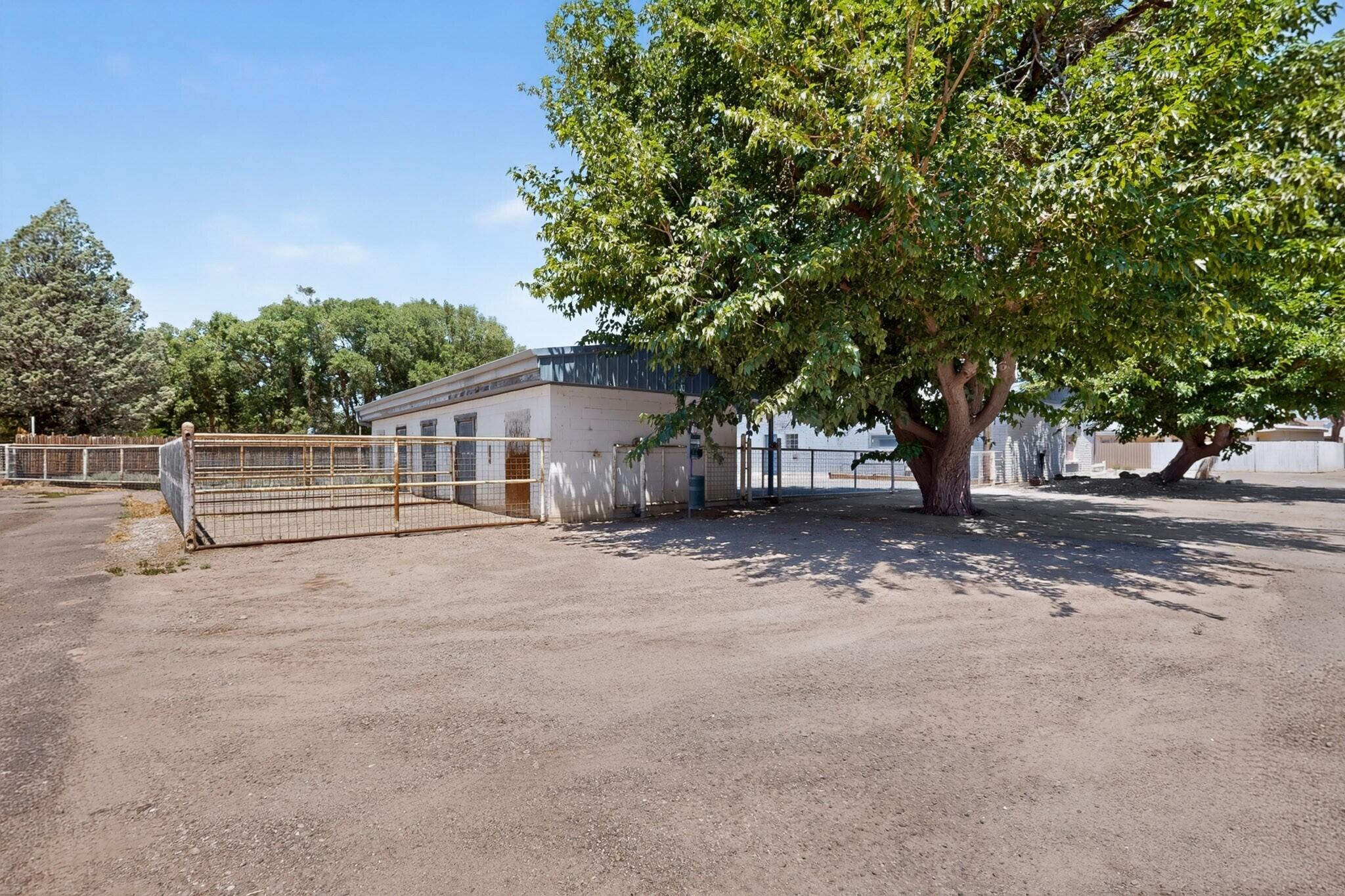 655 Country Lane