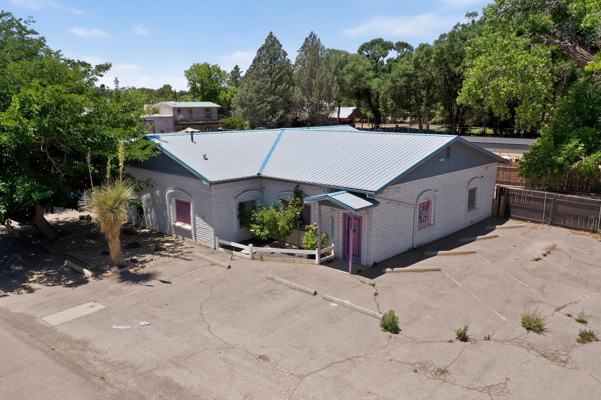655 Country Lane
