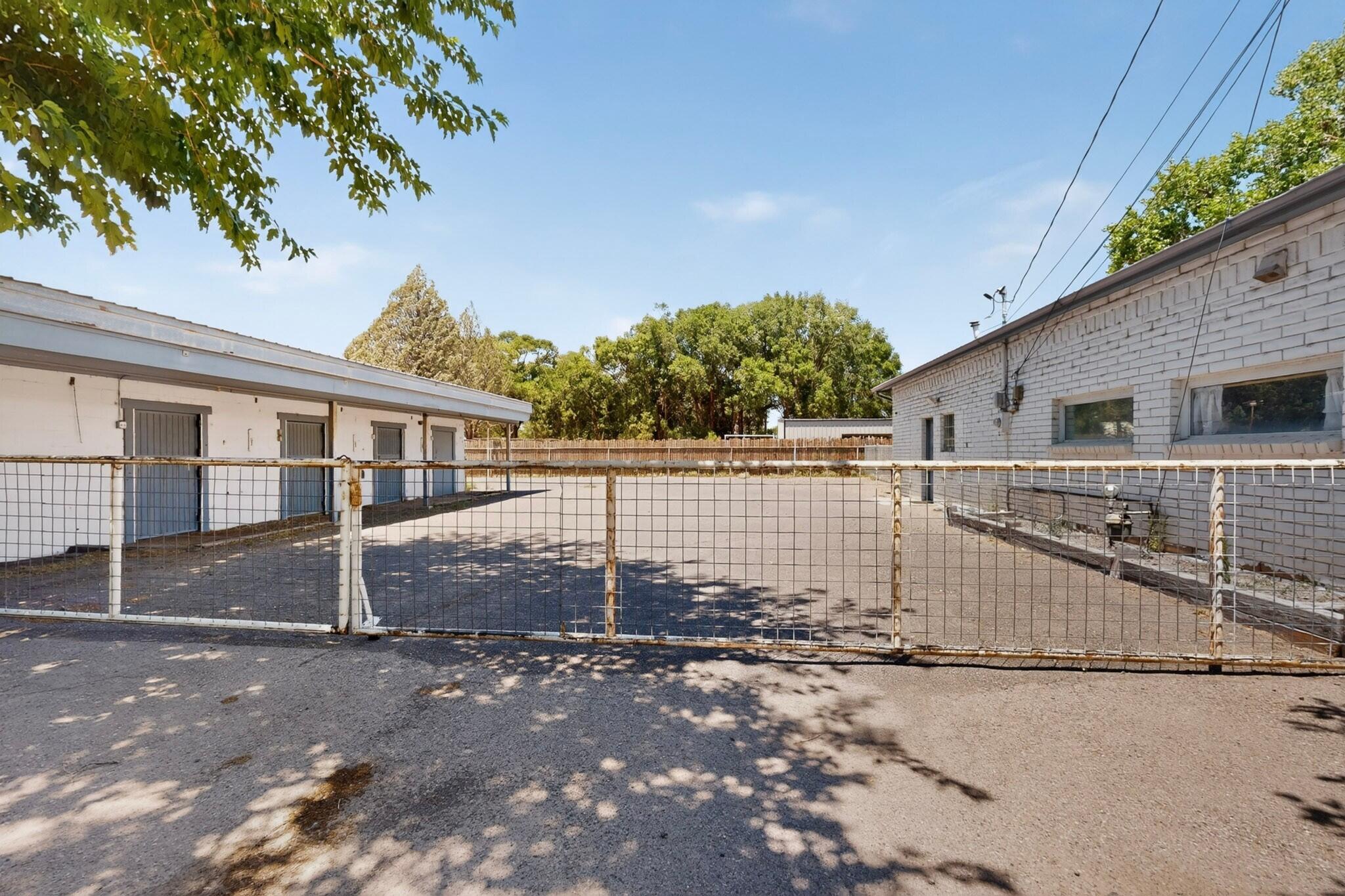 655 Country Lane