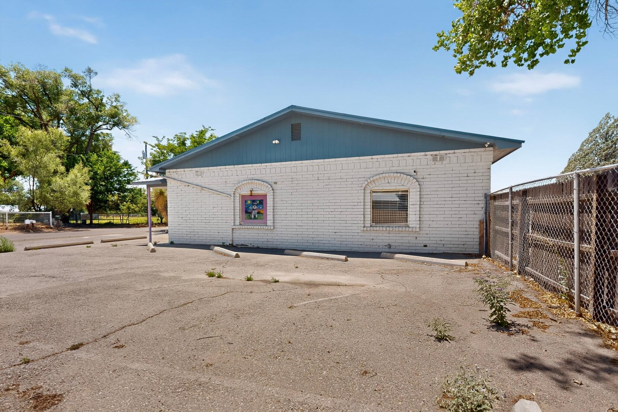 655 Country Lane