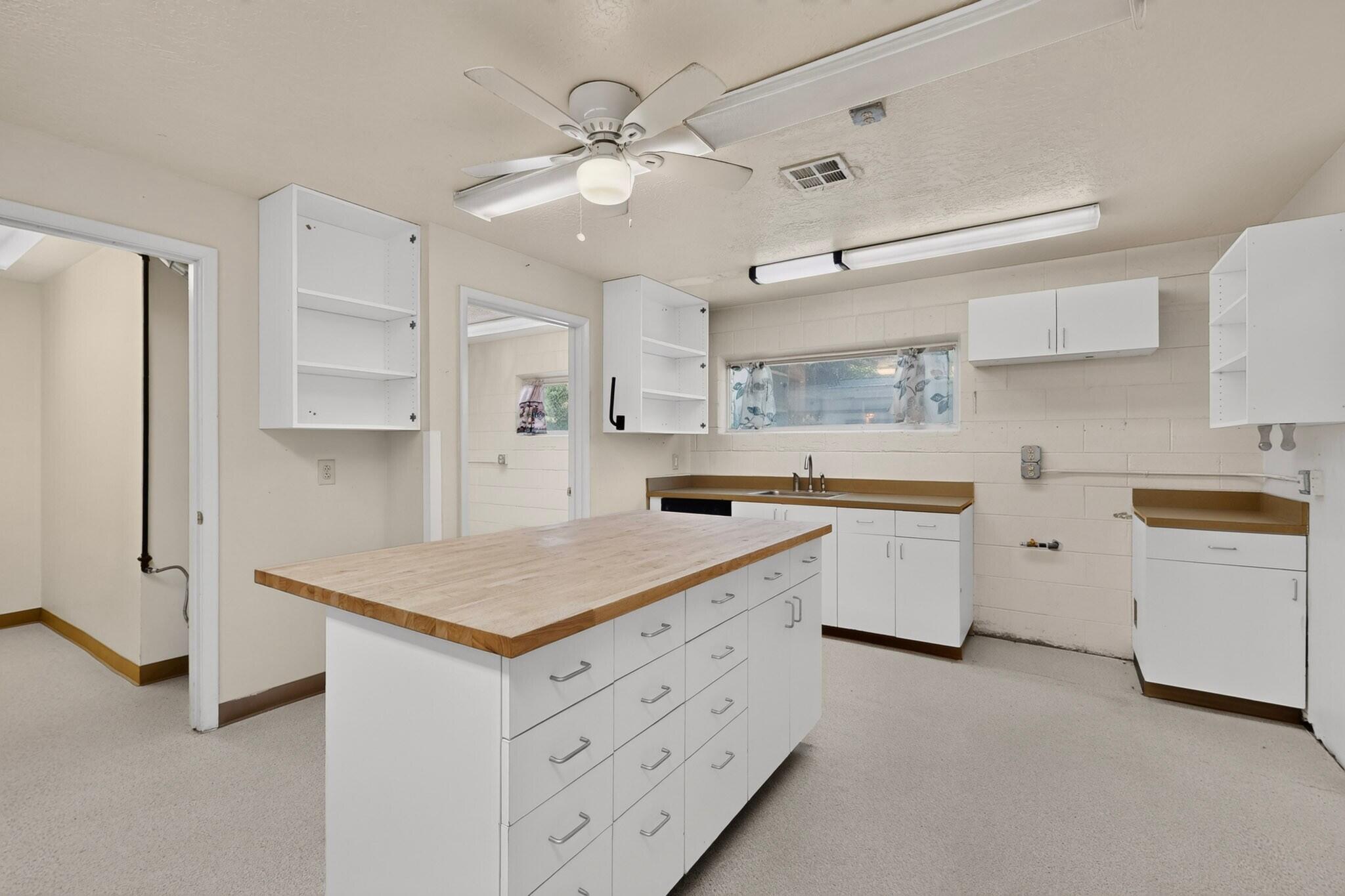 655 Country Lane