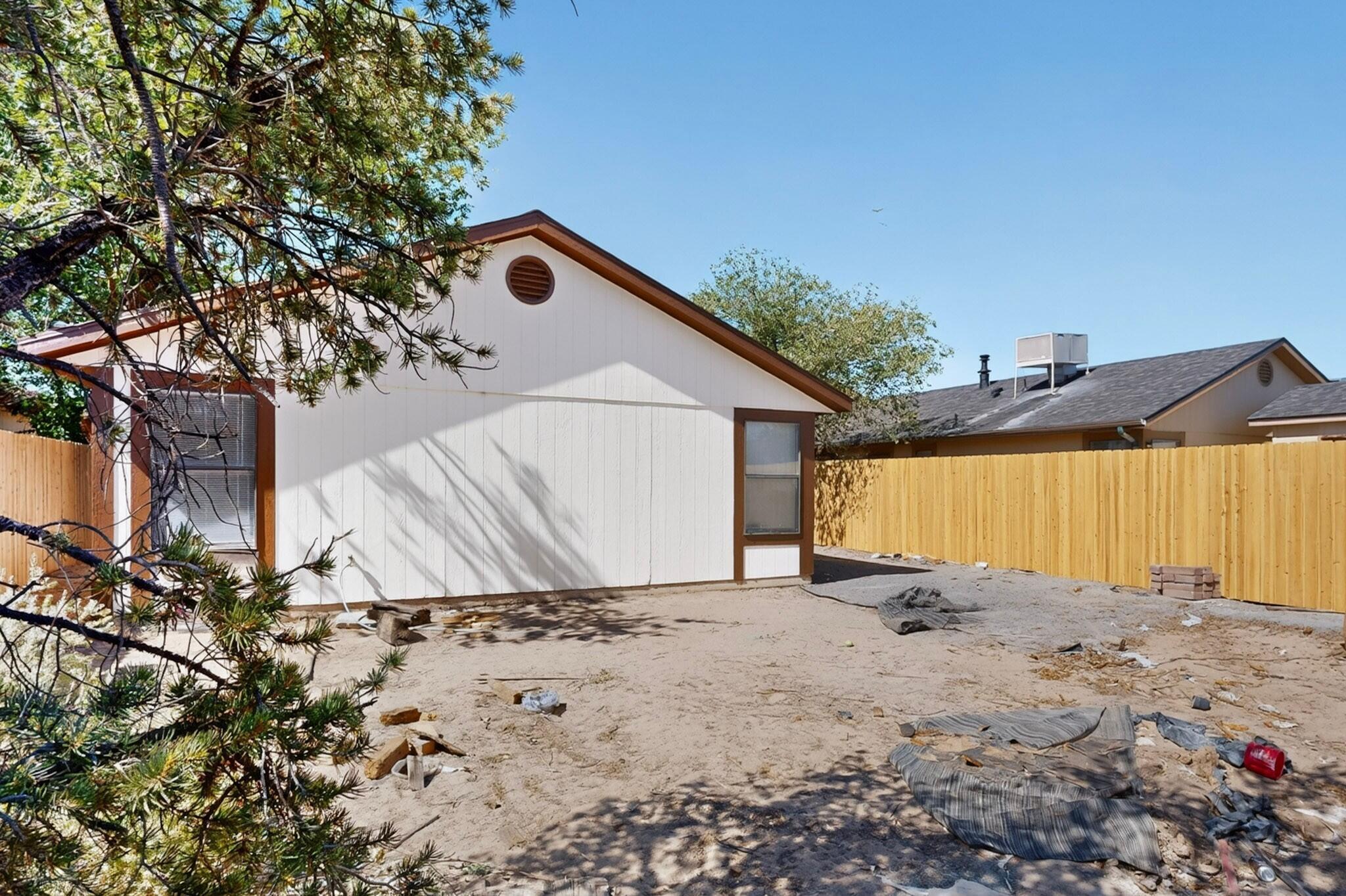 1954 Gomez Drive SW