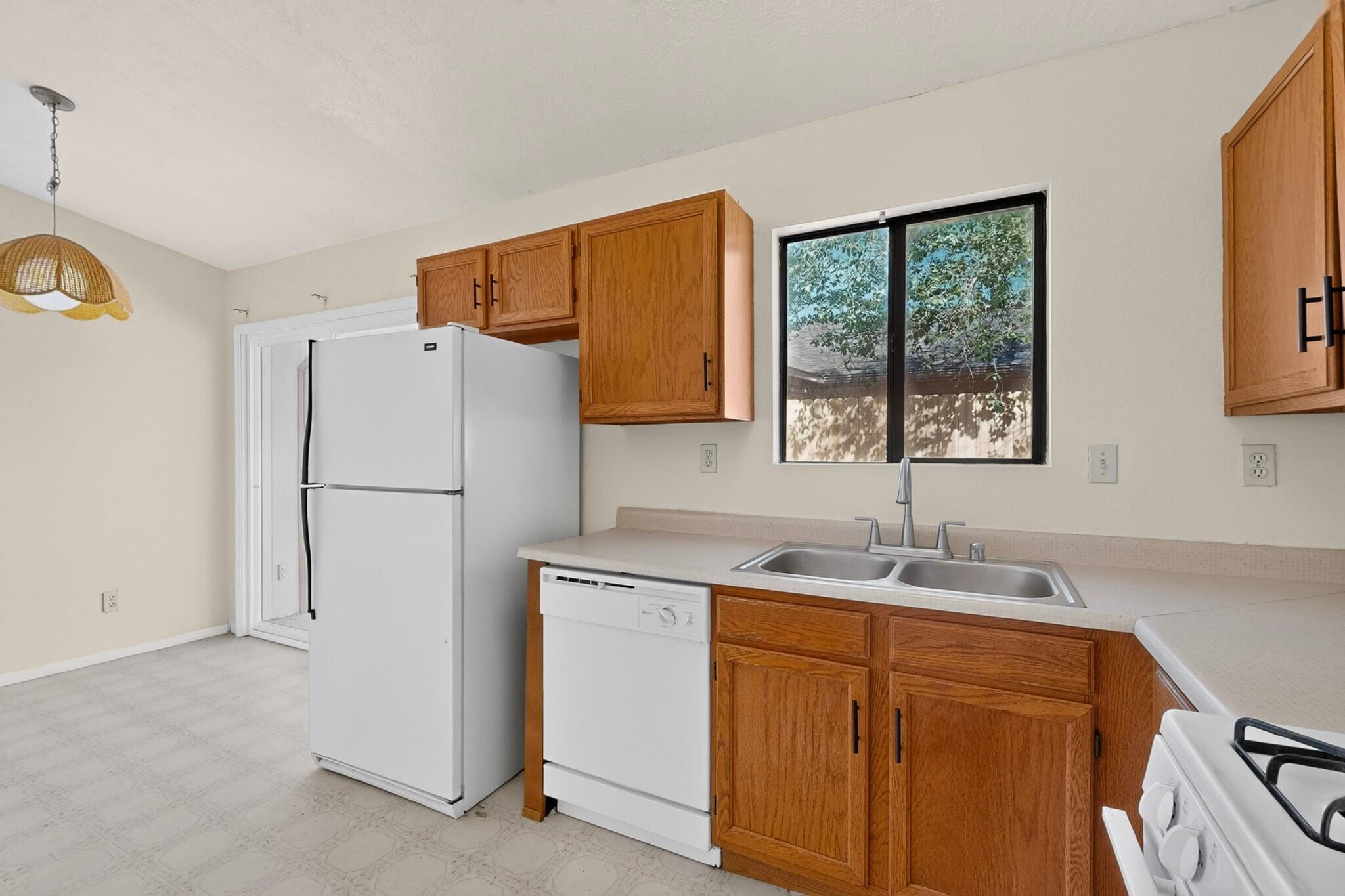 1954 Gomez Drive SW