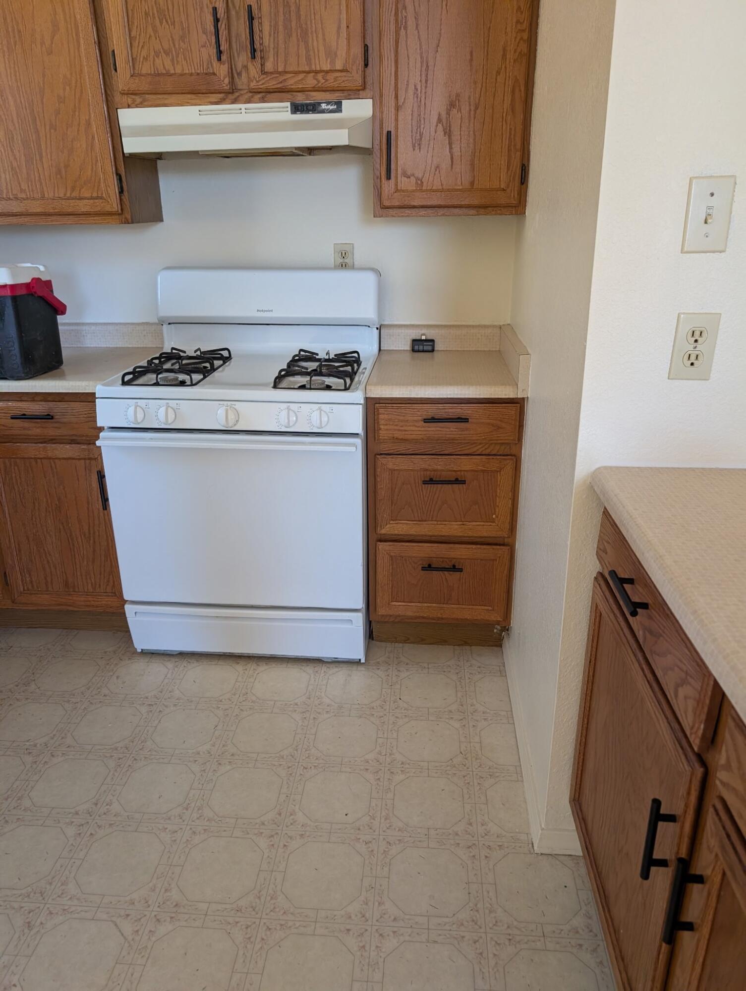 1954 Gomez Drive SW