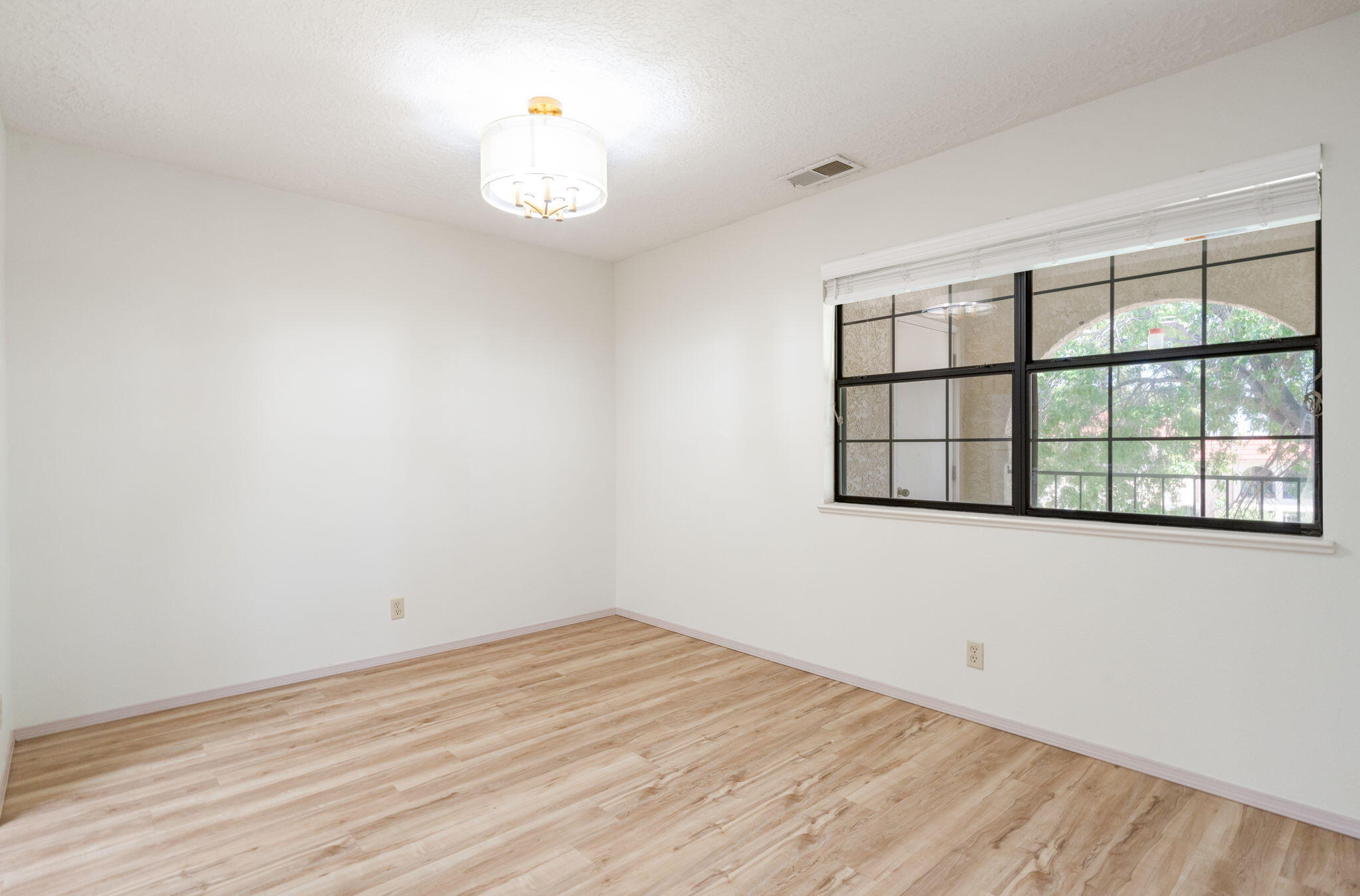 827 Country Club Drive SE APT 2B
