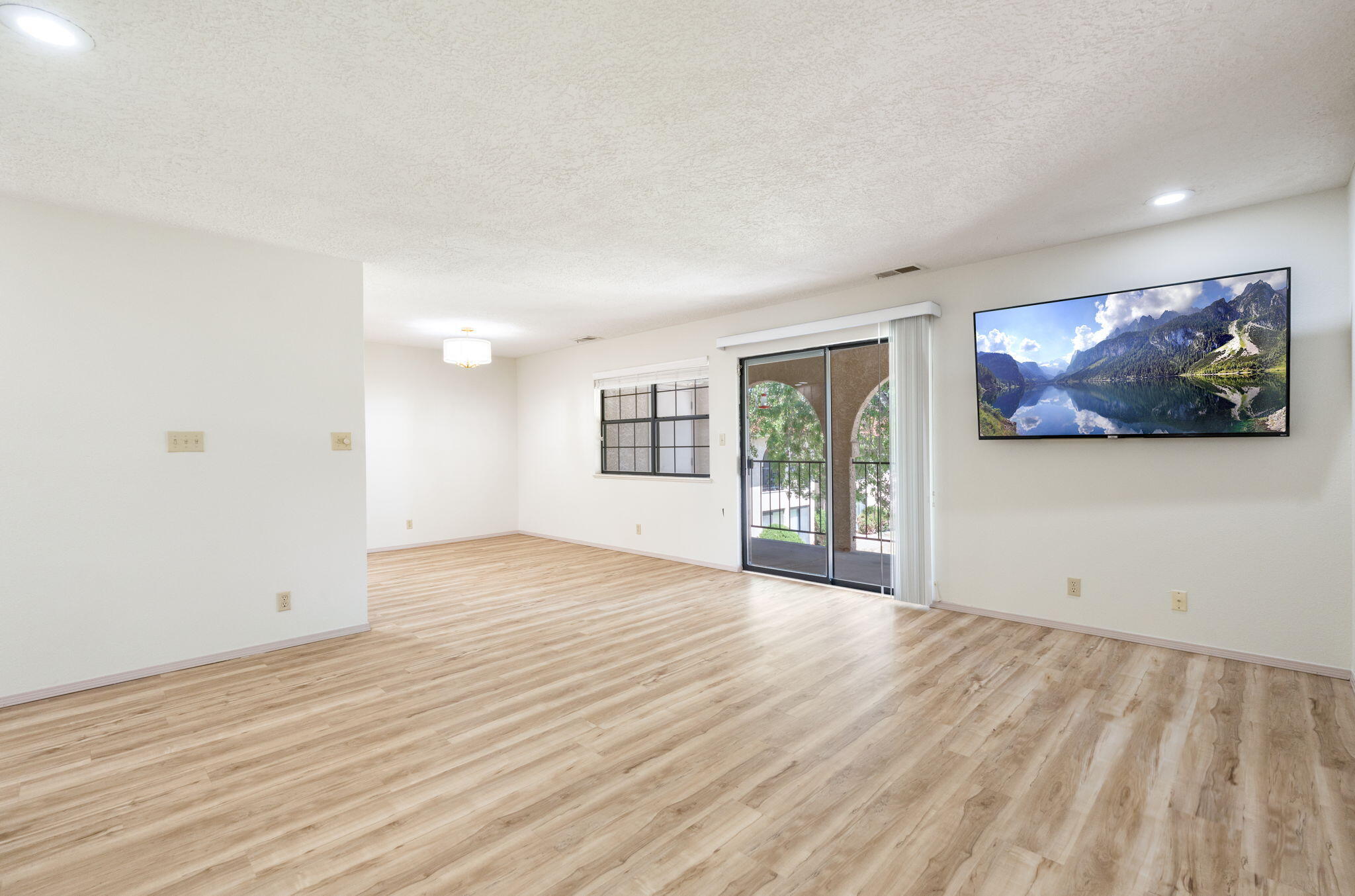 827 Country Club Drive SE APT 2B