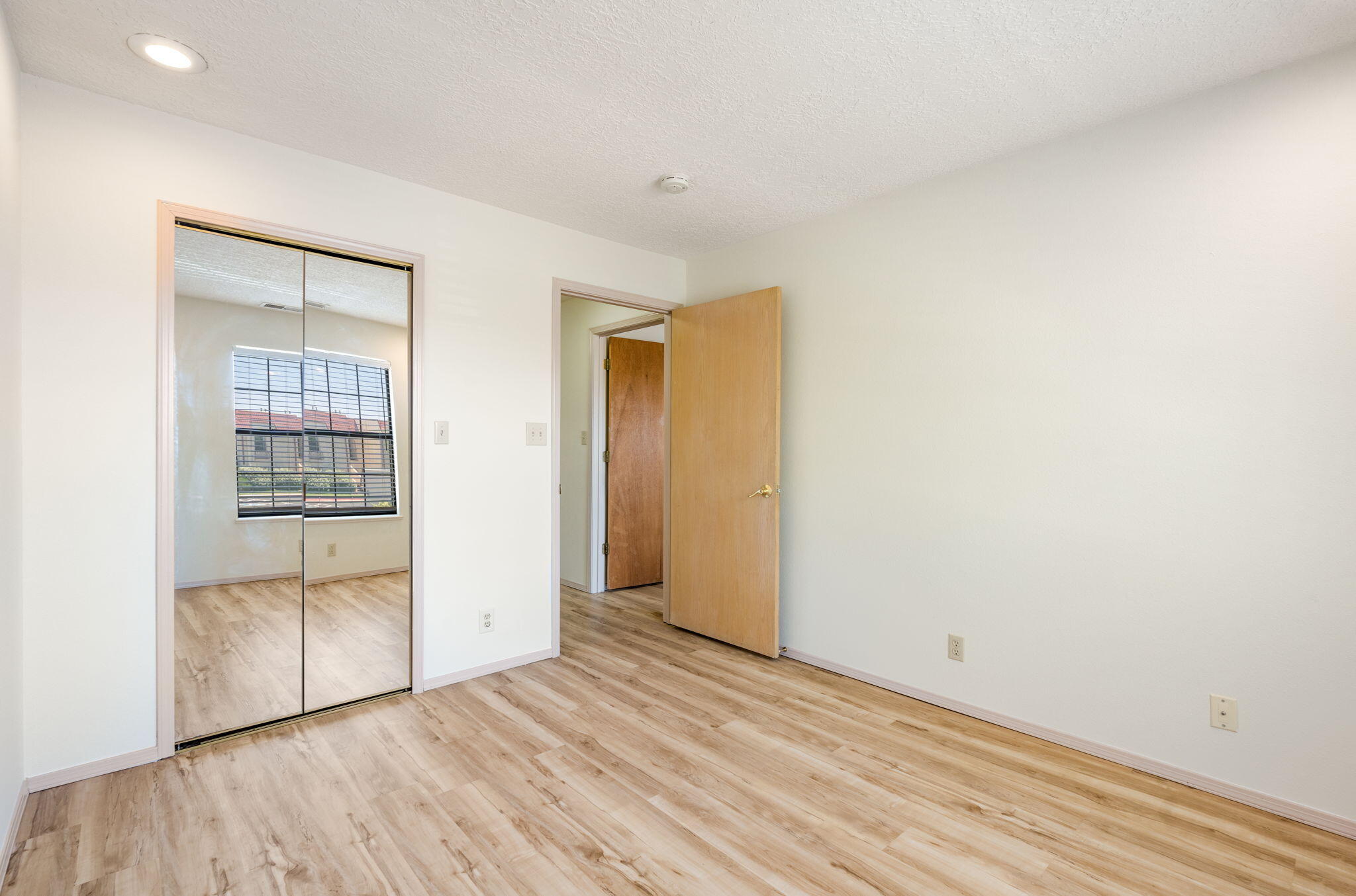 827 Country Club Drive SE APT 2B