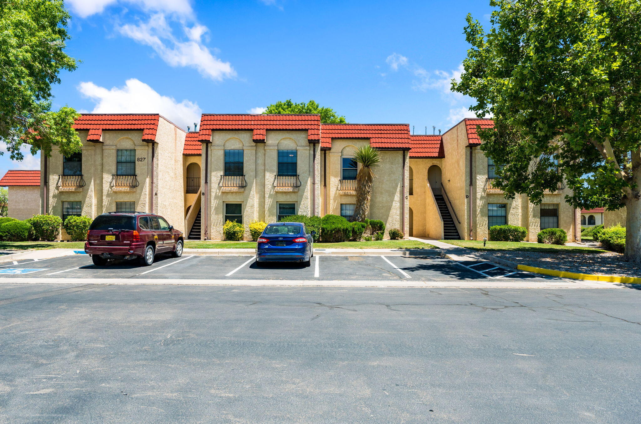 827 Country Club Drive SE APT 2B
