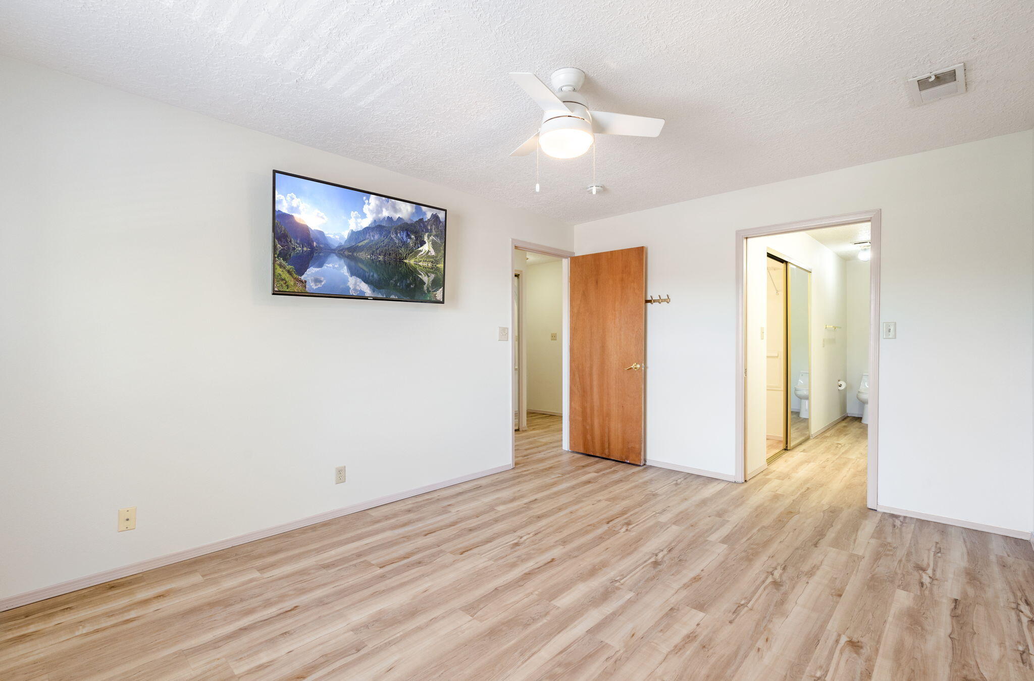 827 Country Club Drive SE APT 2B