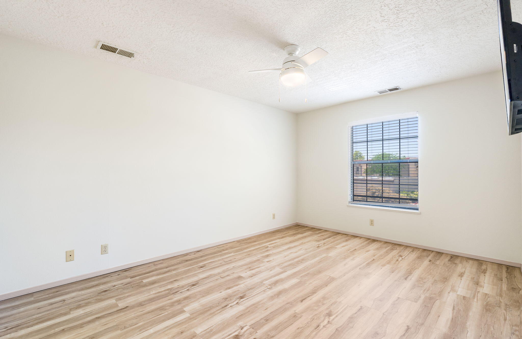 827 Country Club Drive SE APT 2B