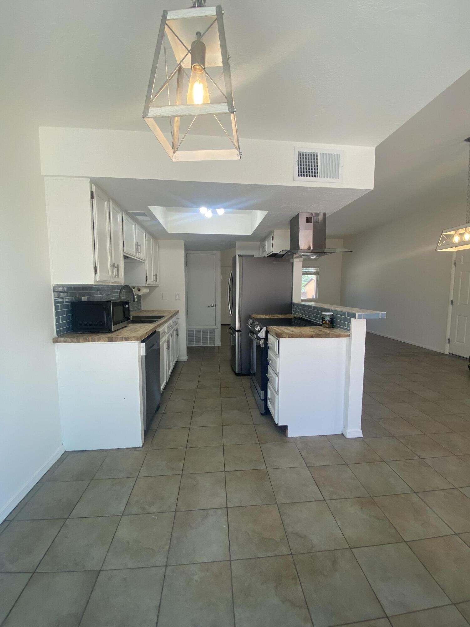 10501 Delicado Place NE