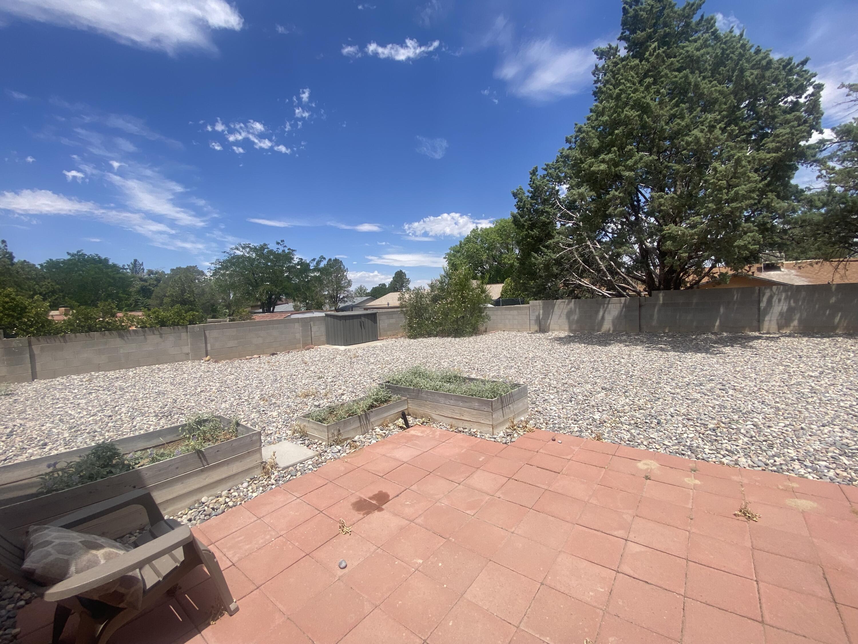 10501 Delicado Place NE
