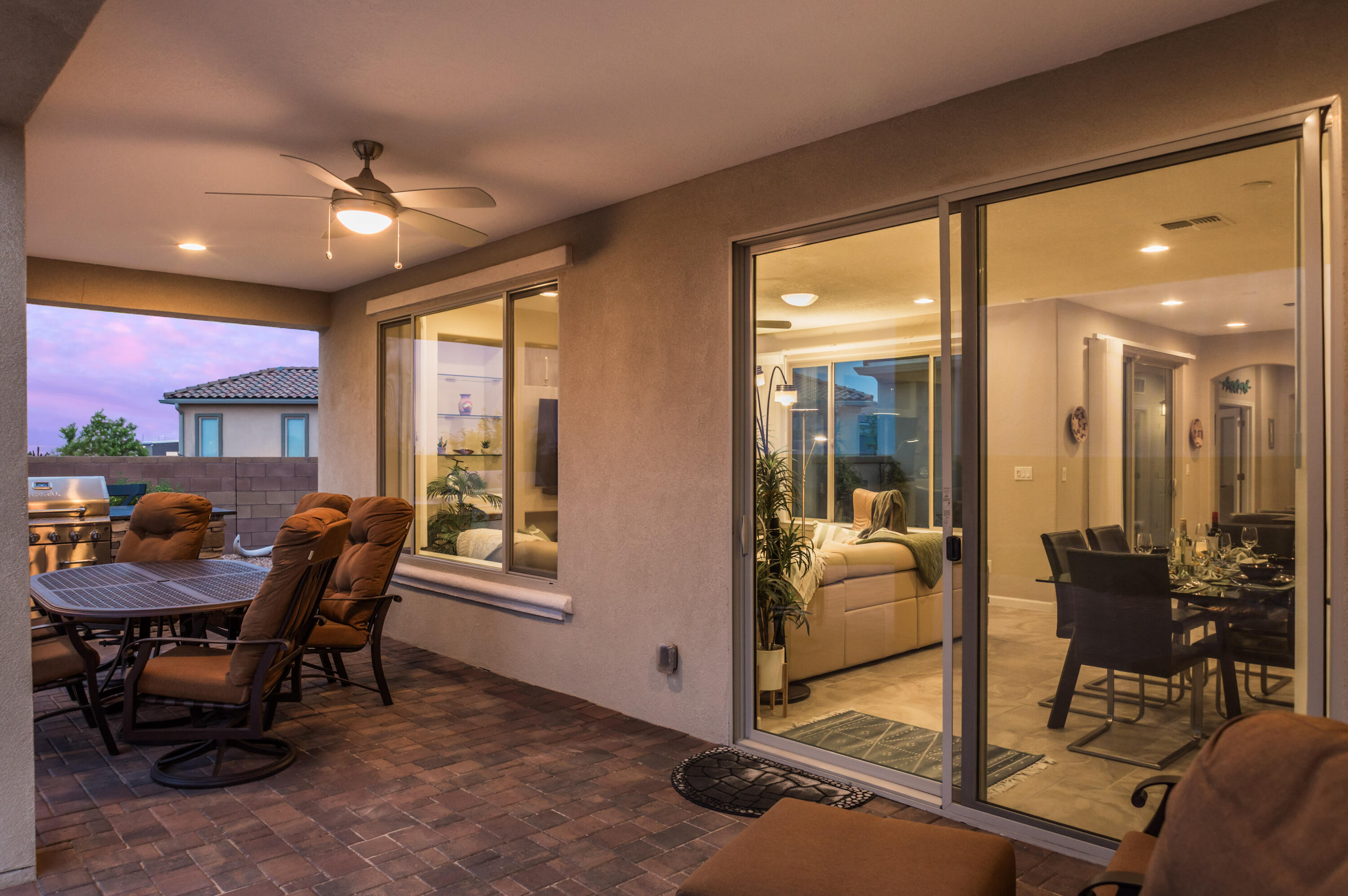 1600 Willow Canyon Trail NW