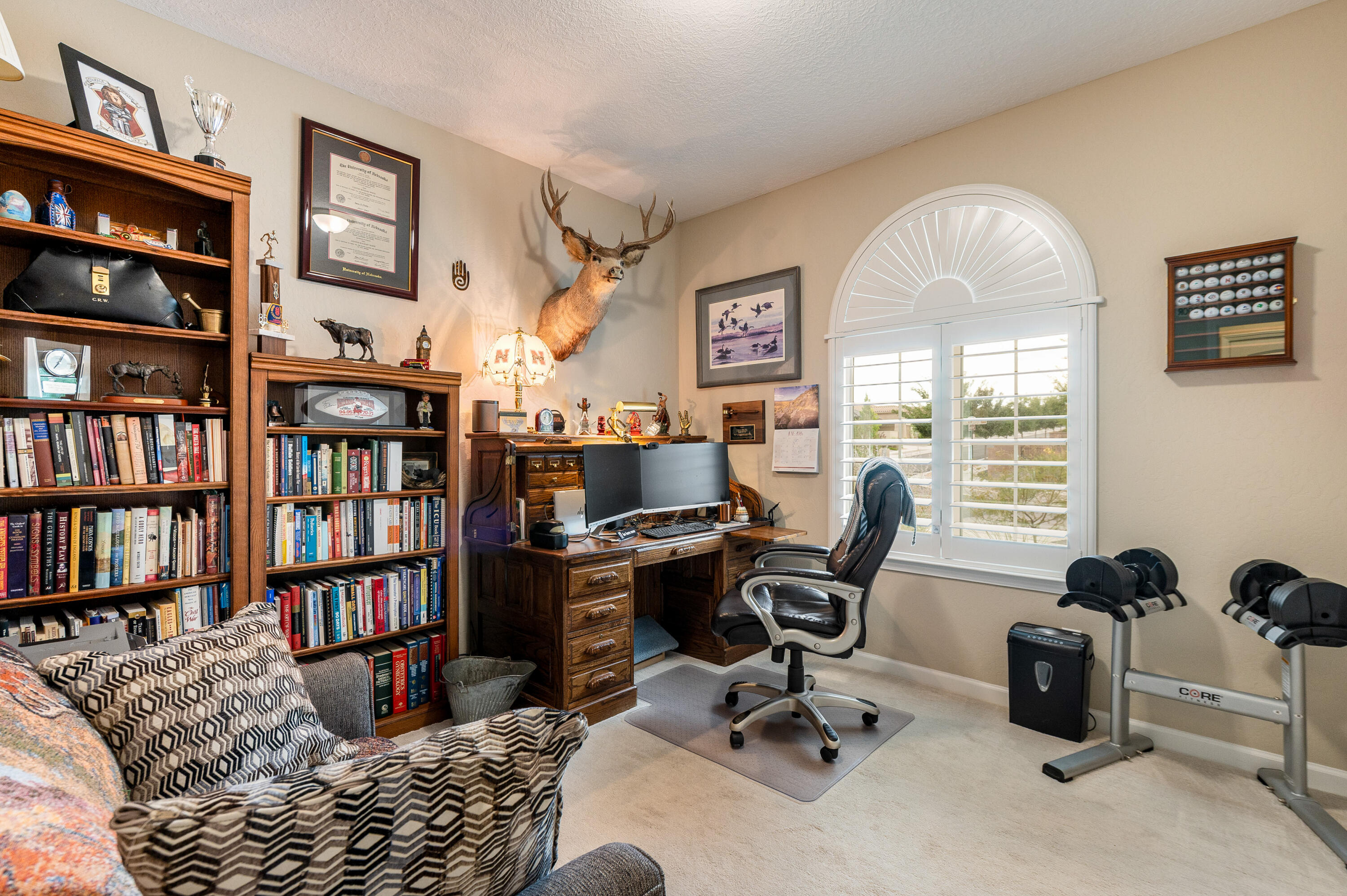 1600 Willow Canyon Trail NW