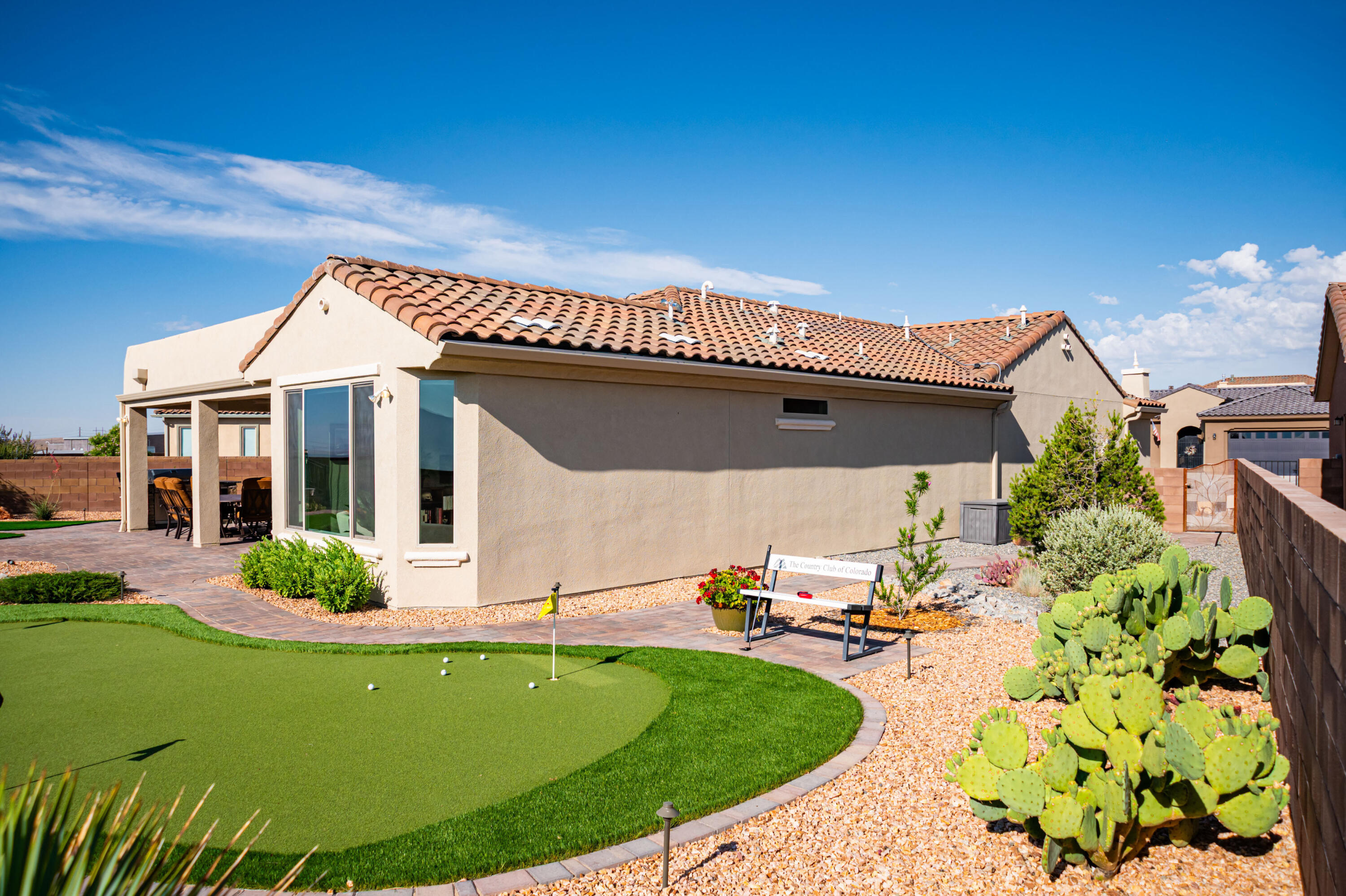 1600 Willow Canyon Trail NW