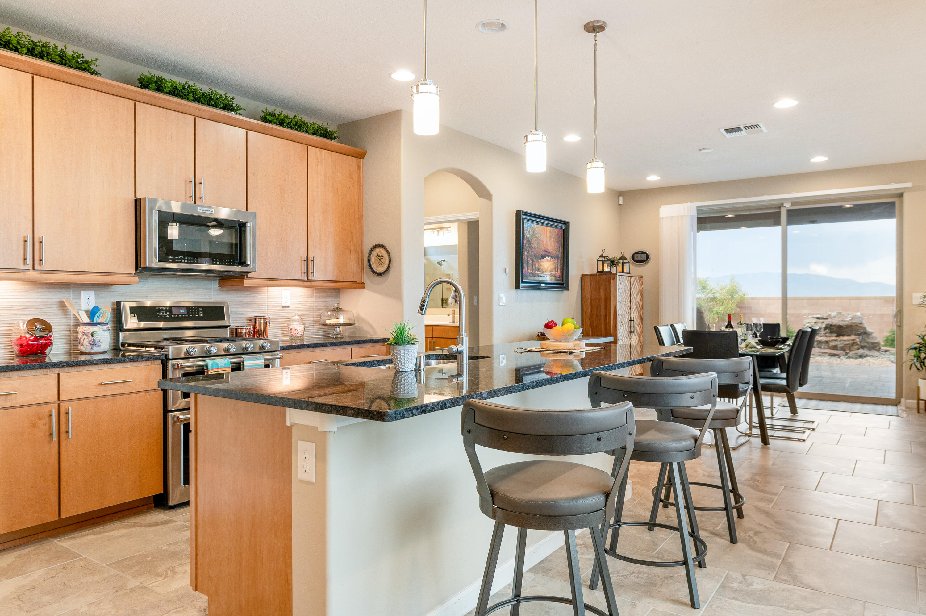 1600 Willow Canyon Trail NW