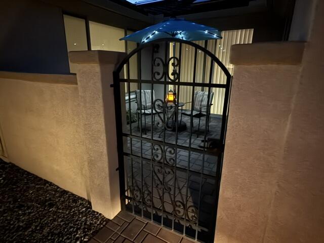 1600 Willow Canyon Trail NW