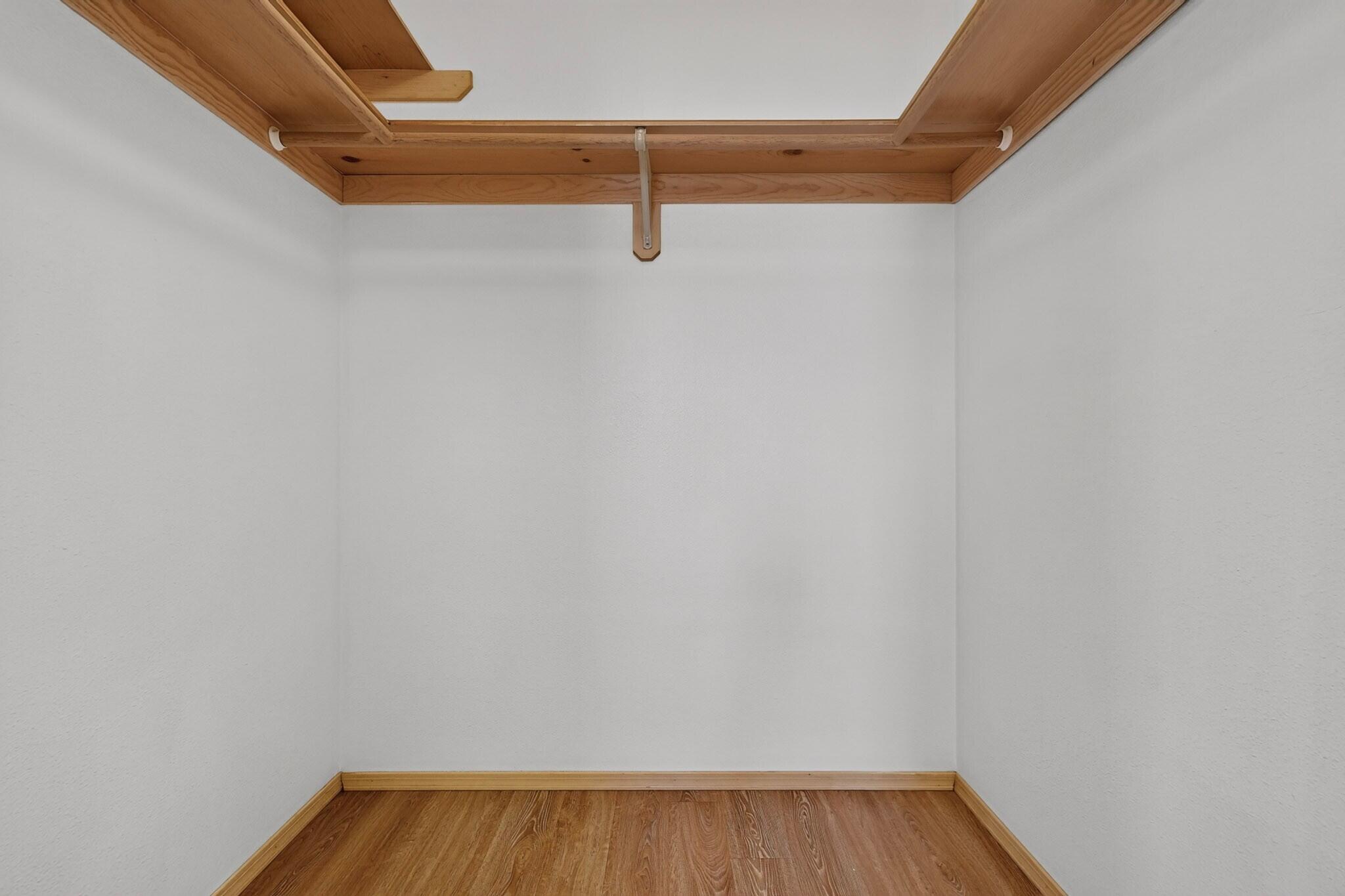 59 W Willard Road