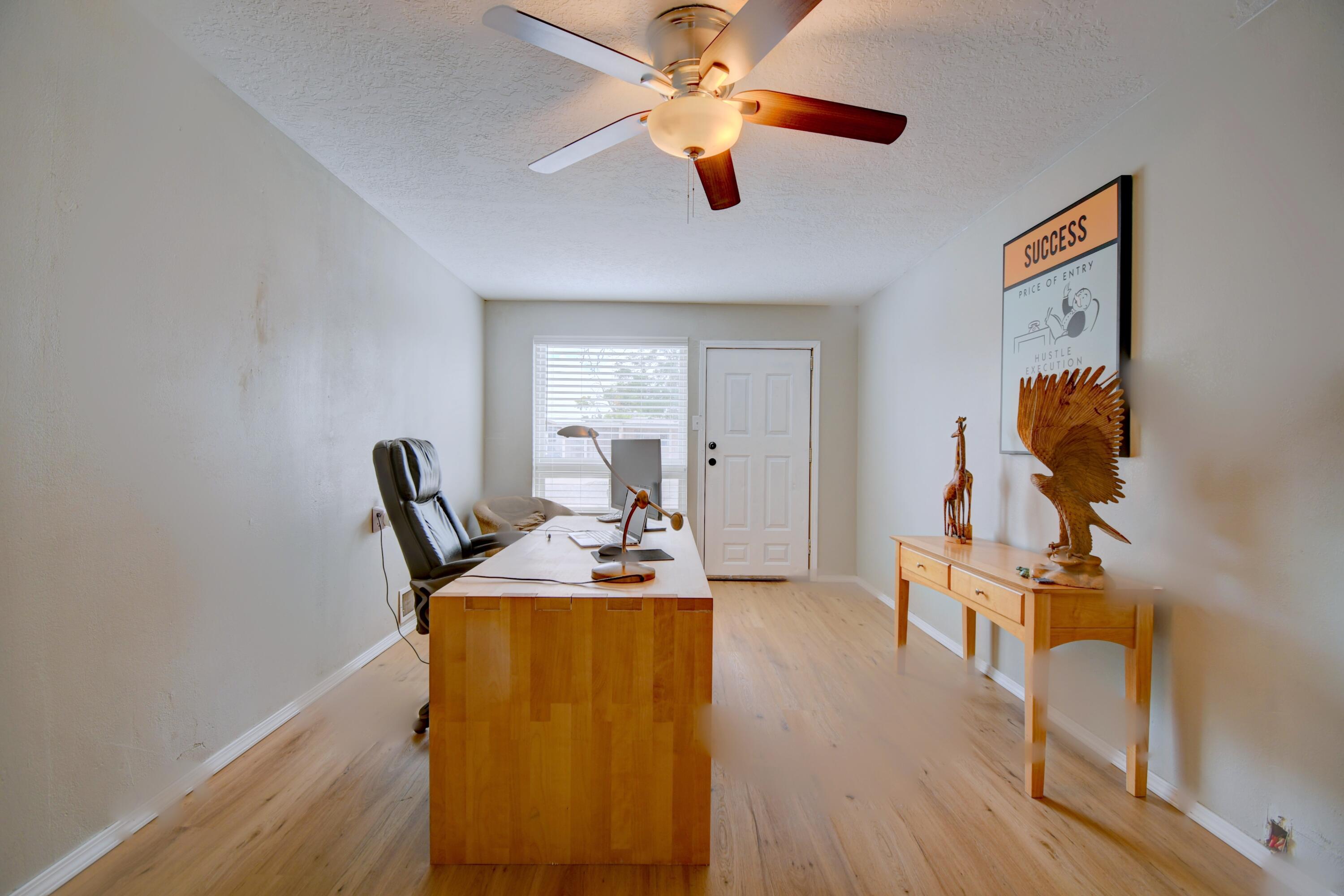 3802 Veranda Road NE