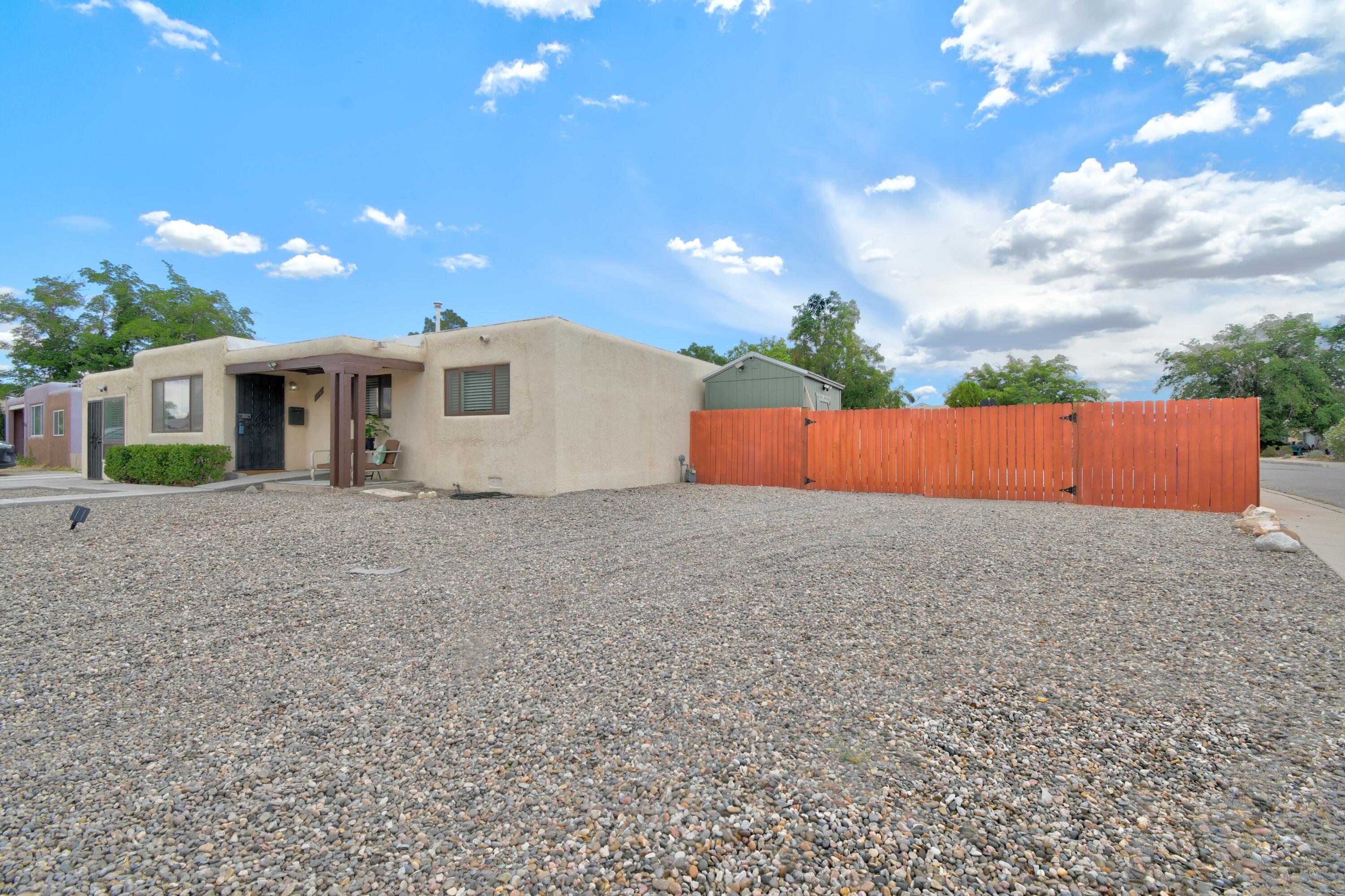 3802 Veranda Road NE