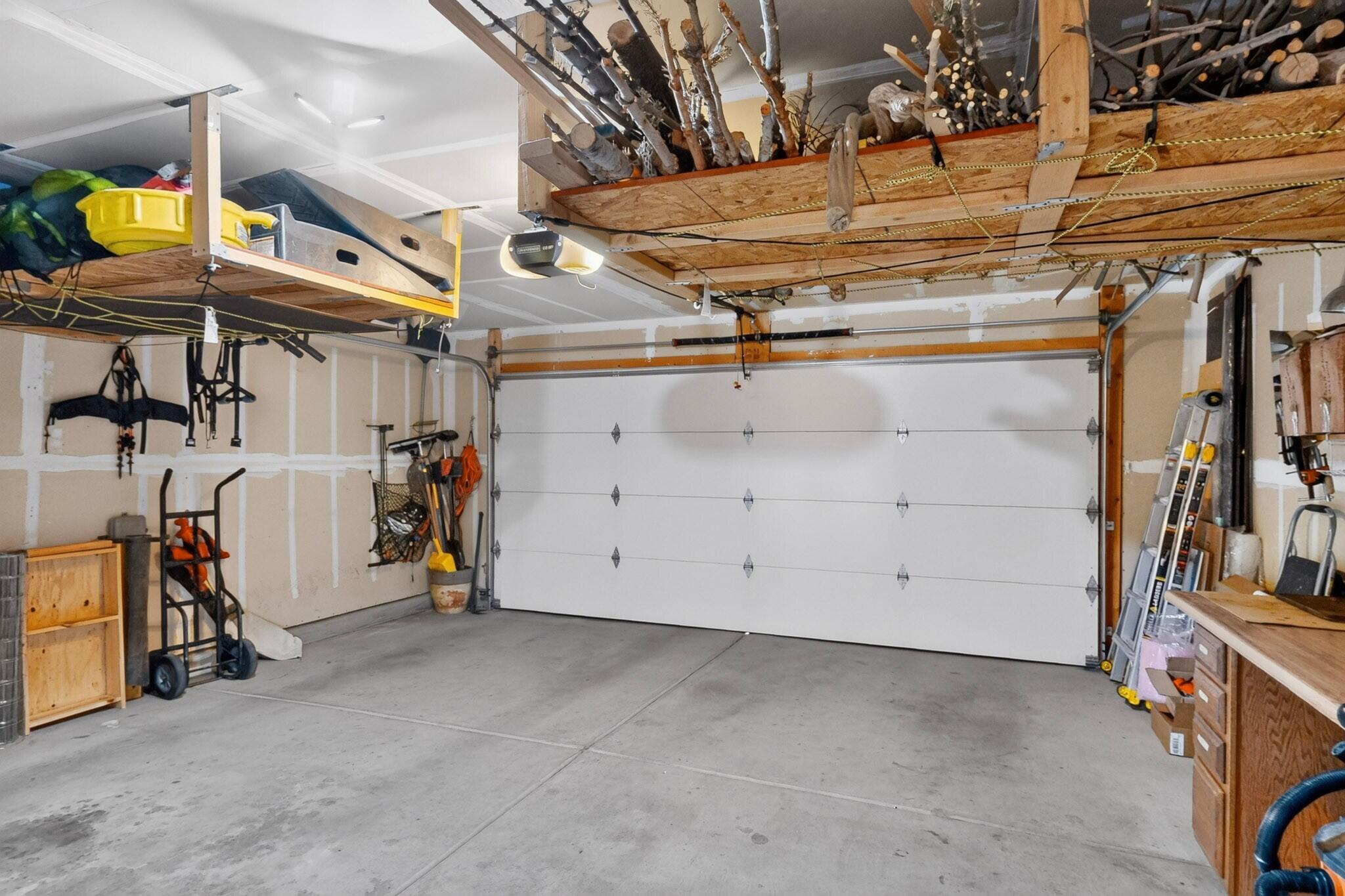 6548 Grants Drive NE