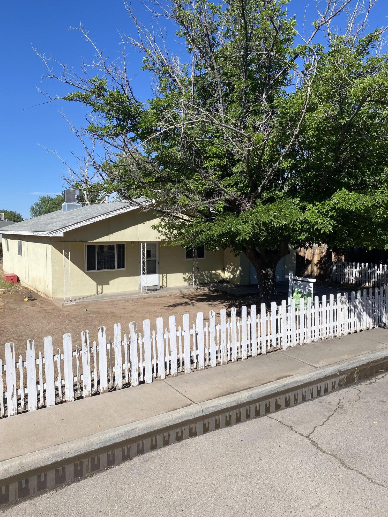 1129 Pine Court SE