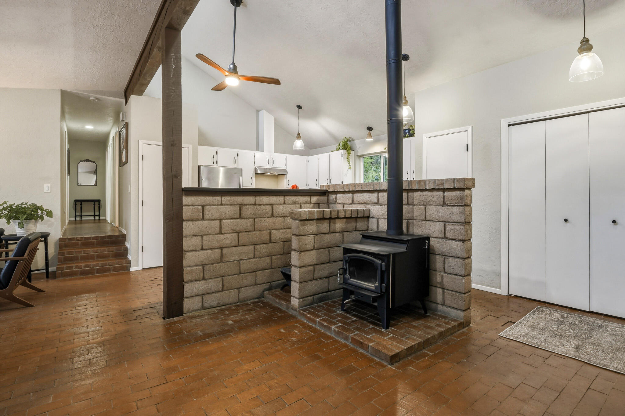 6 Oak Place