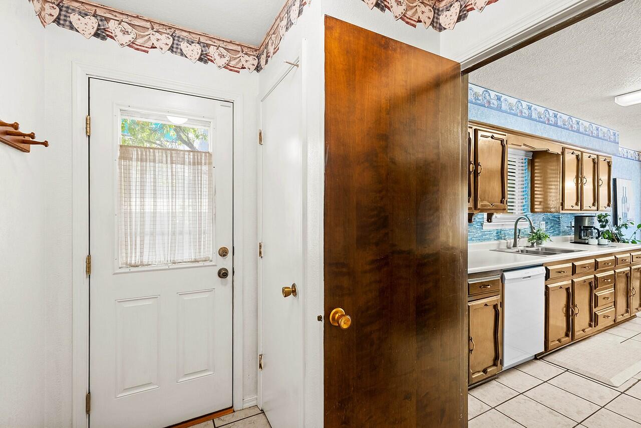 4112 Blue Ridge Place NE
