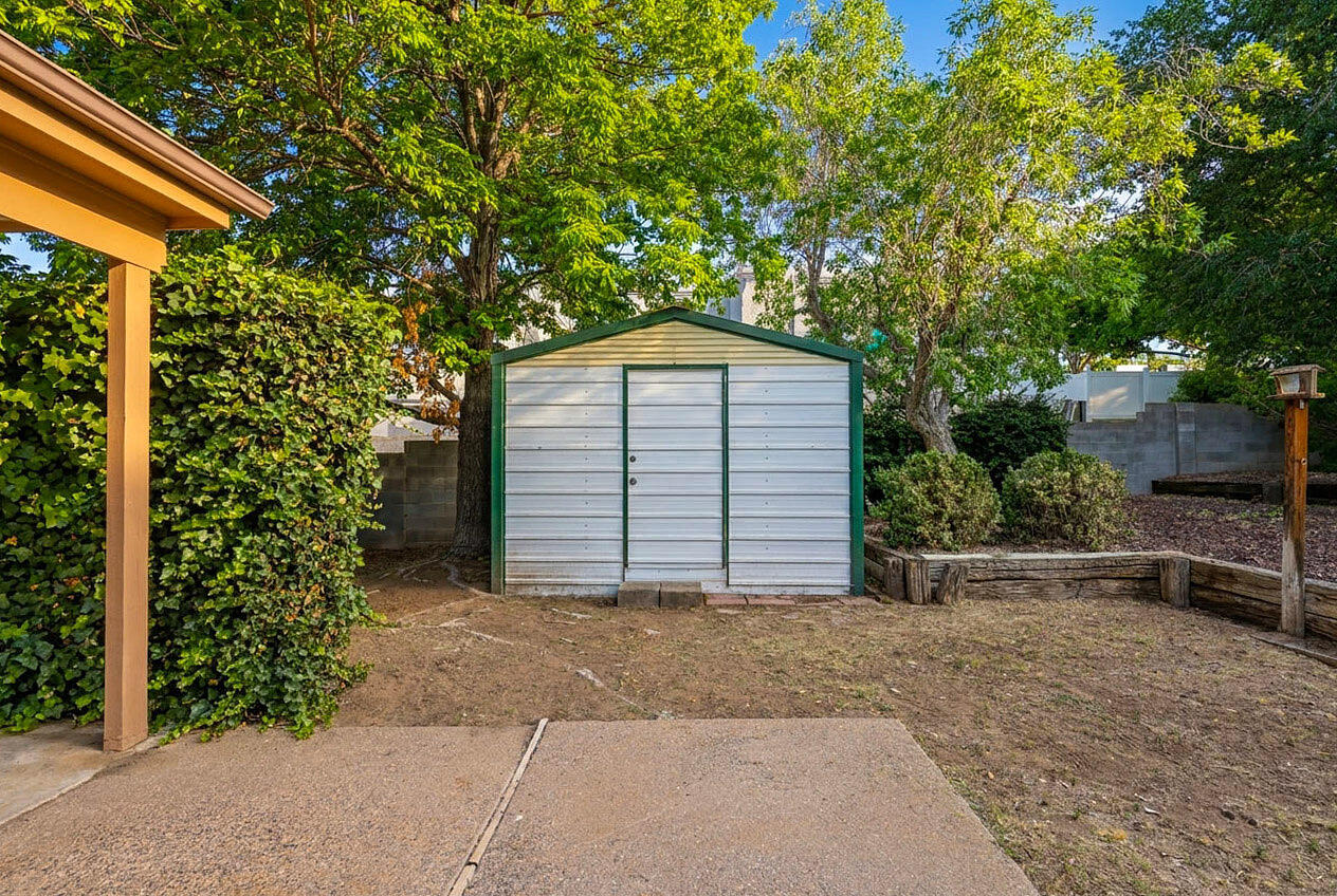 4112 Blue Ridge Place NE