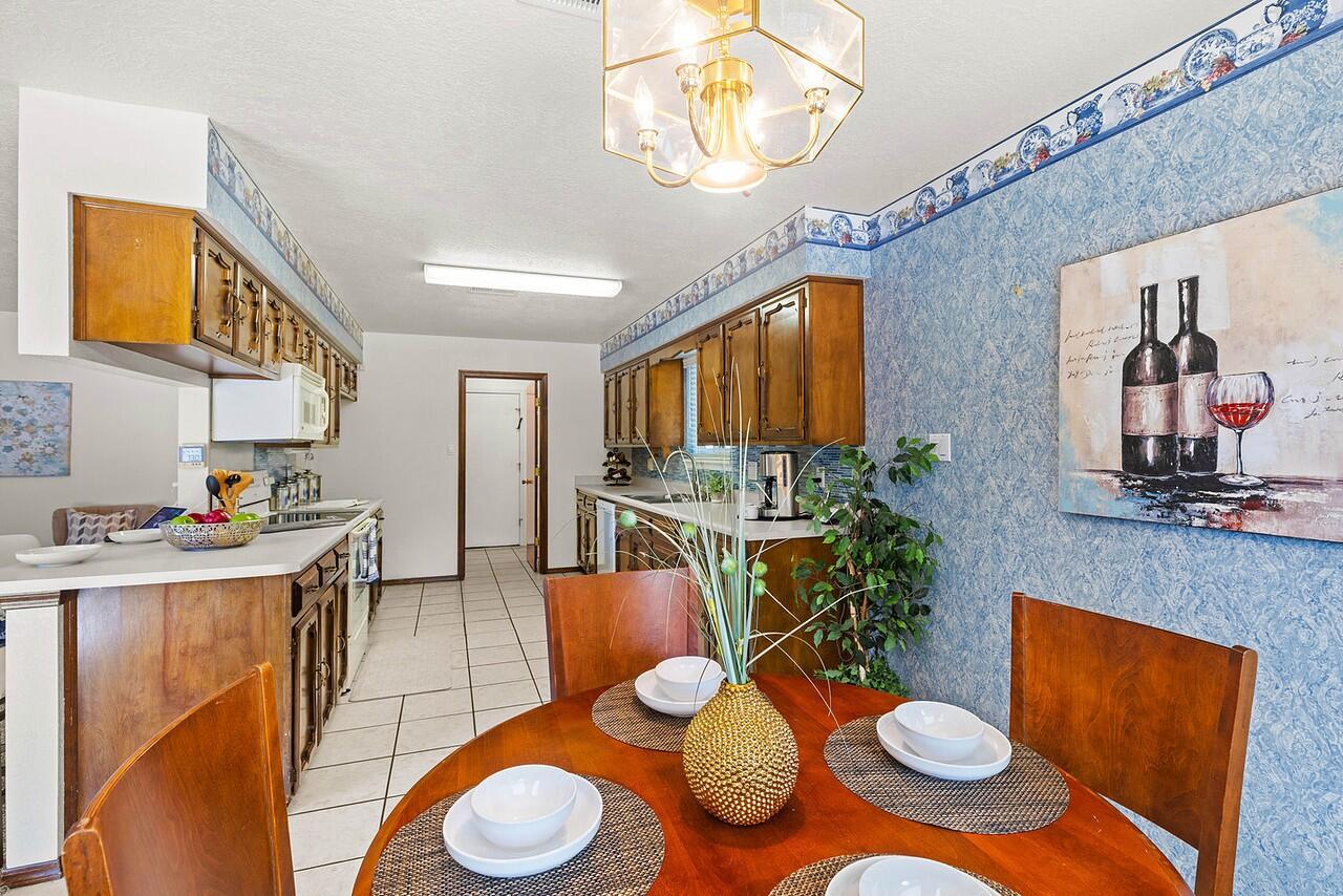 4112 Blue Ridge Place NE