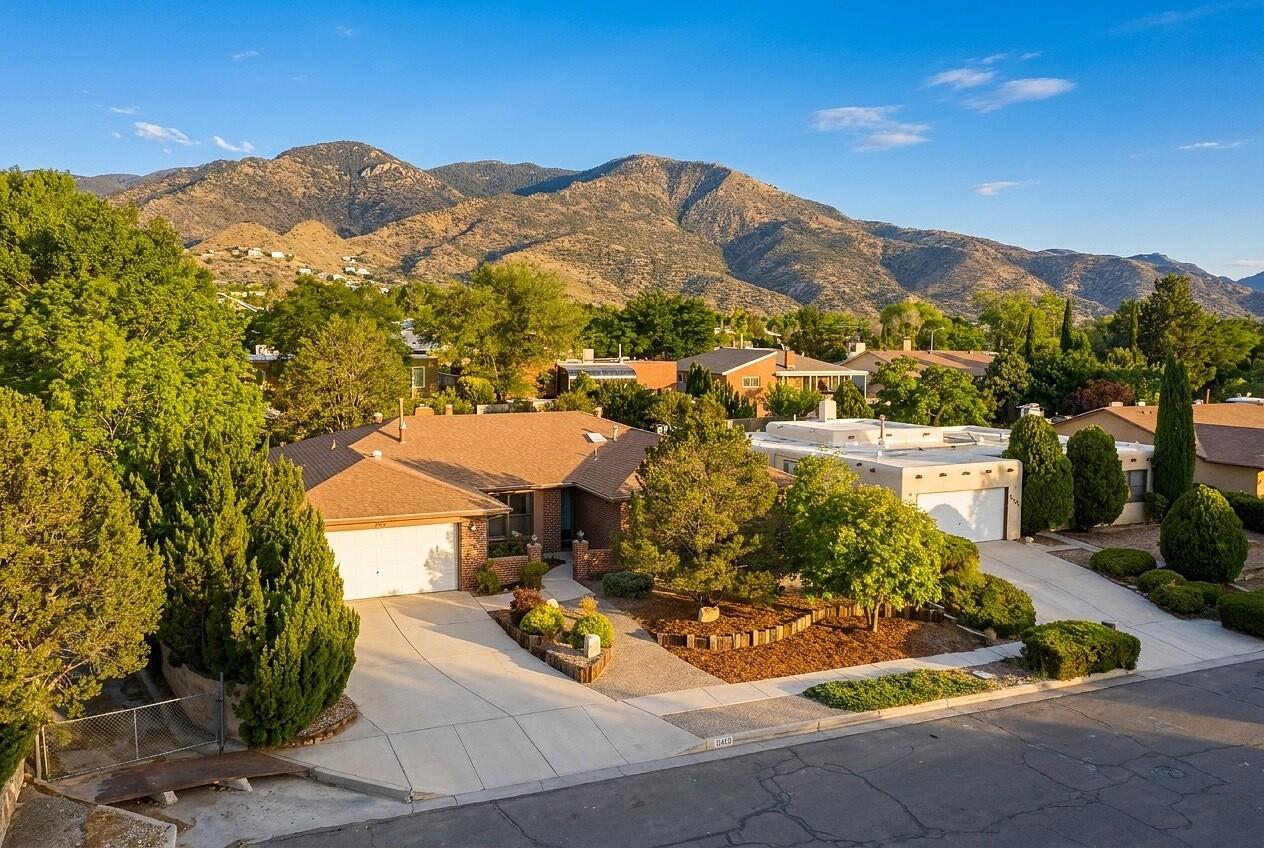 4112 Blue Ridge Place NE