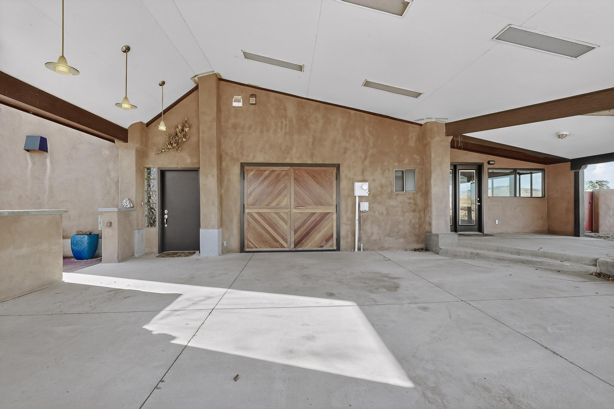 1711 El Camino Real Street