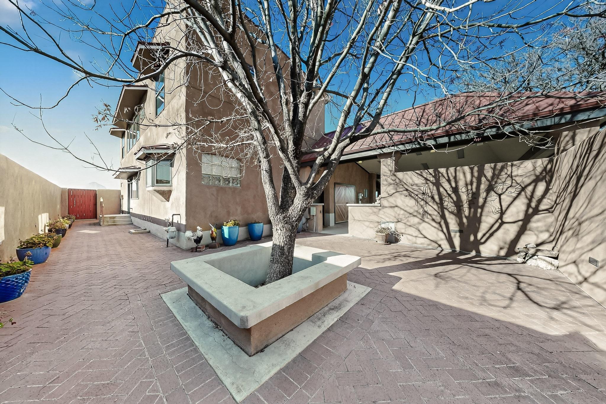 1711 El Camino Real Street
