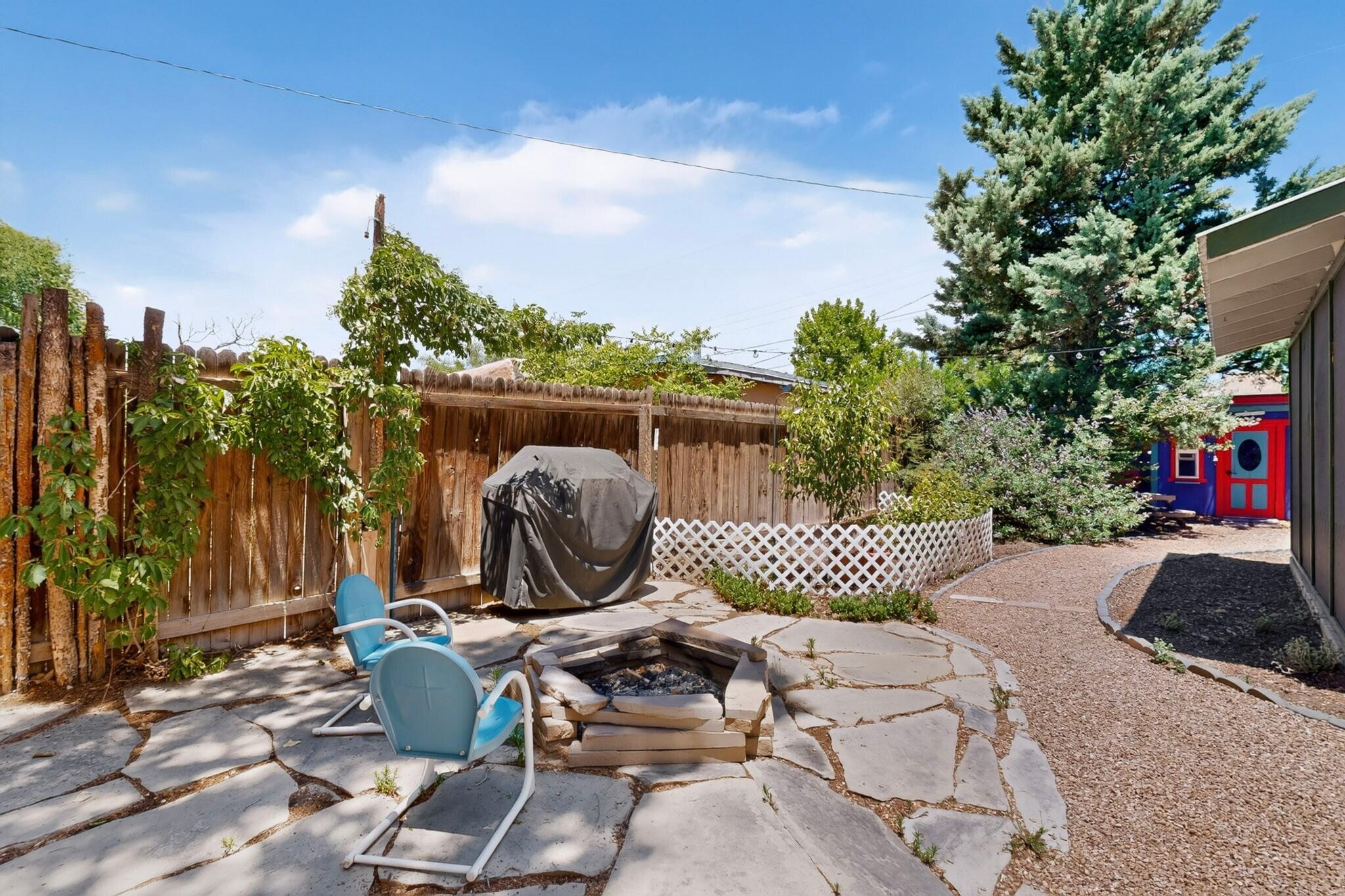 10029 Guadalupe Trail NW