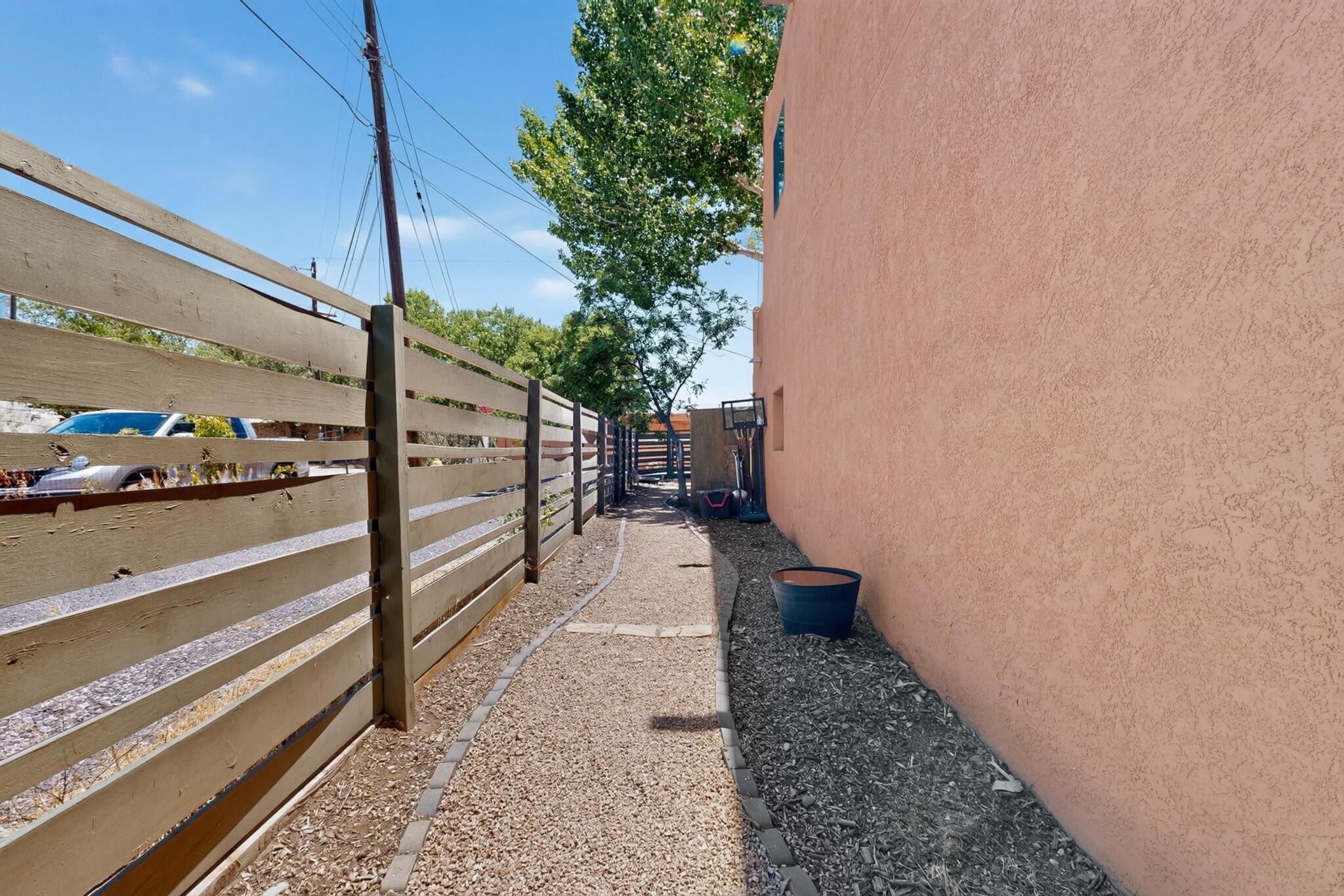 10029 Guadalupe Trail NW
