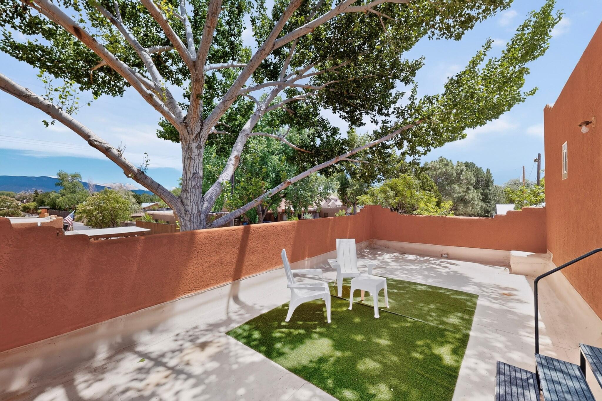 10029 Guadalupe Trail NW