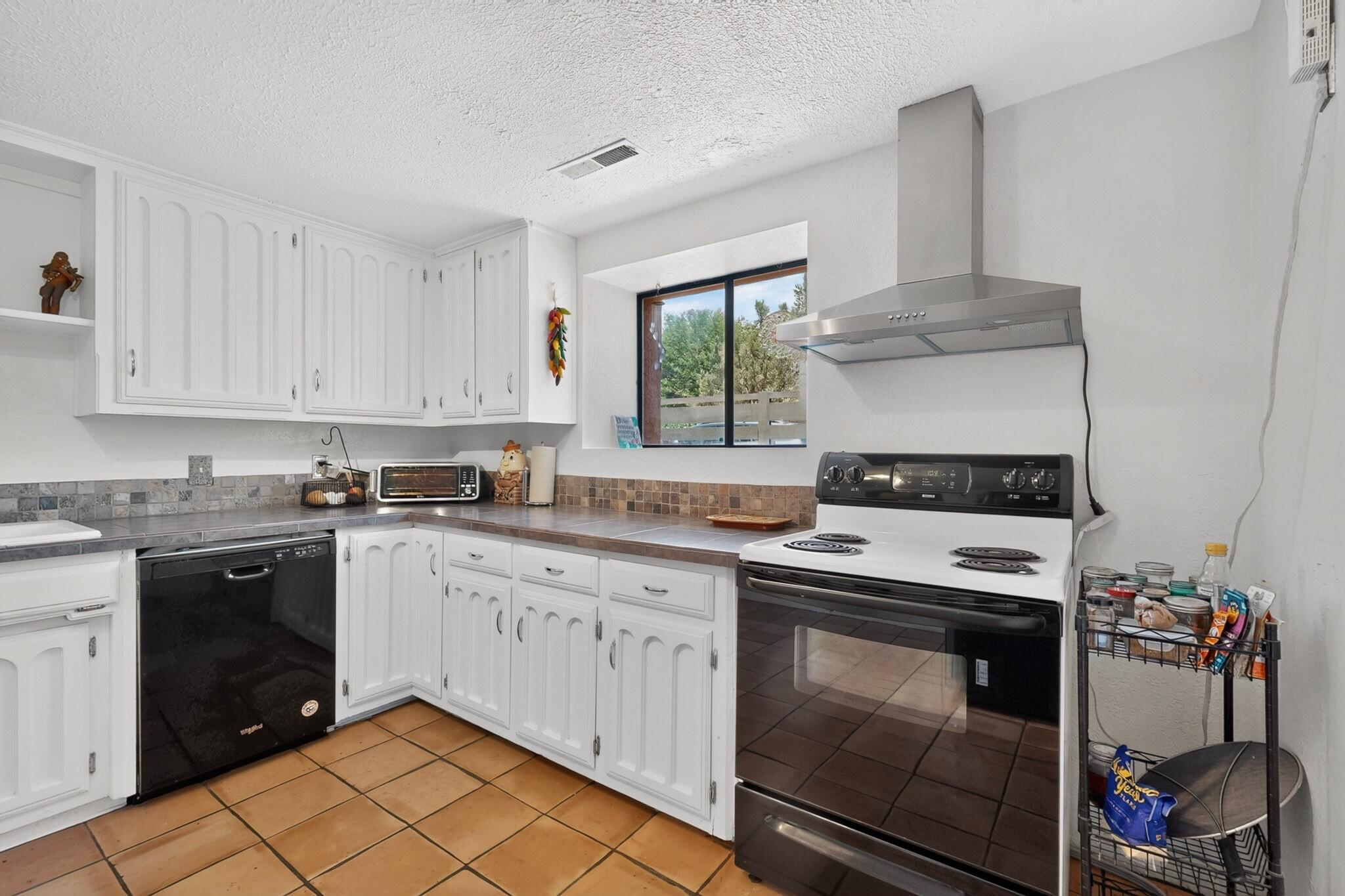 10029 Guadalupe Trail NW