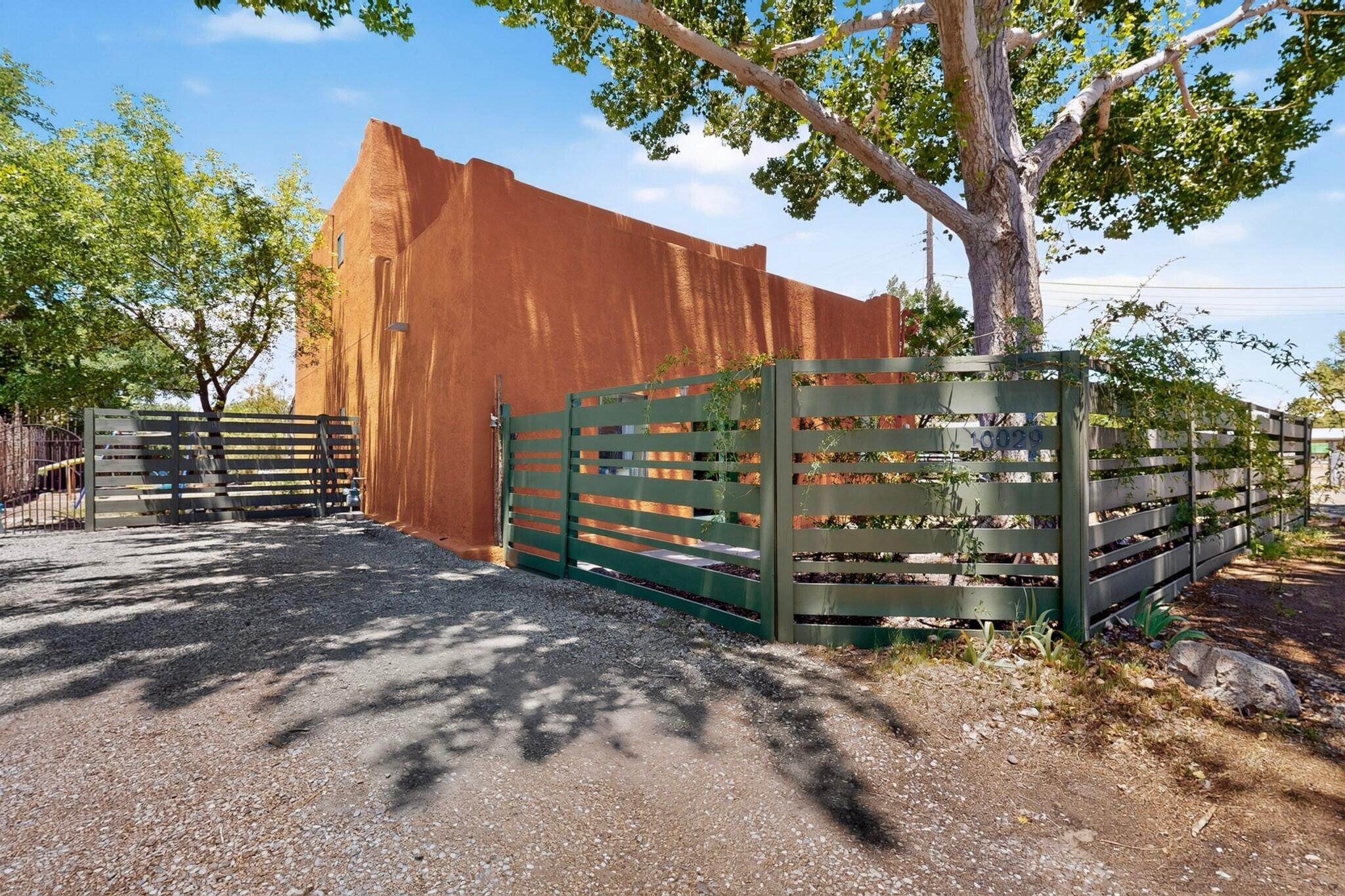 10029 Guadalupe Trail NW