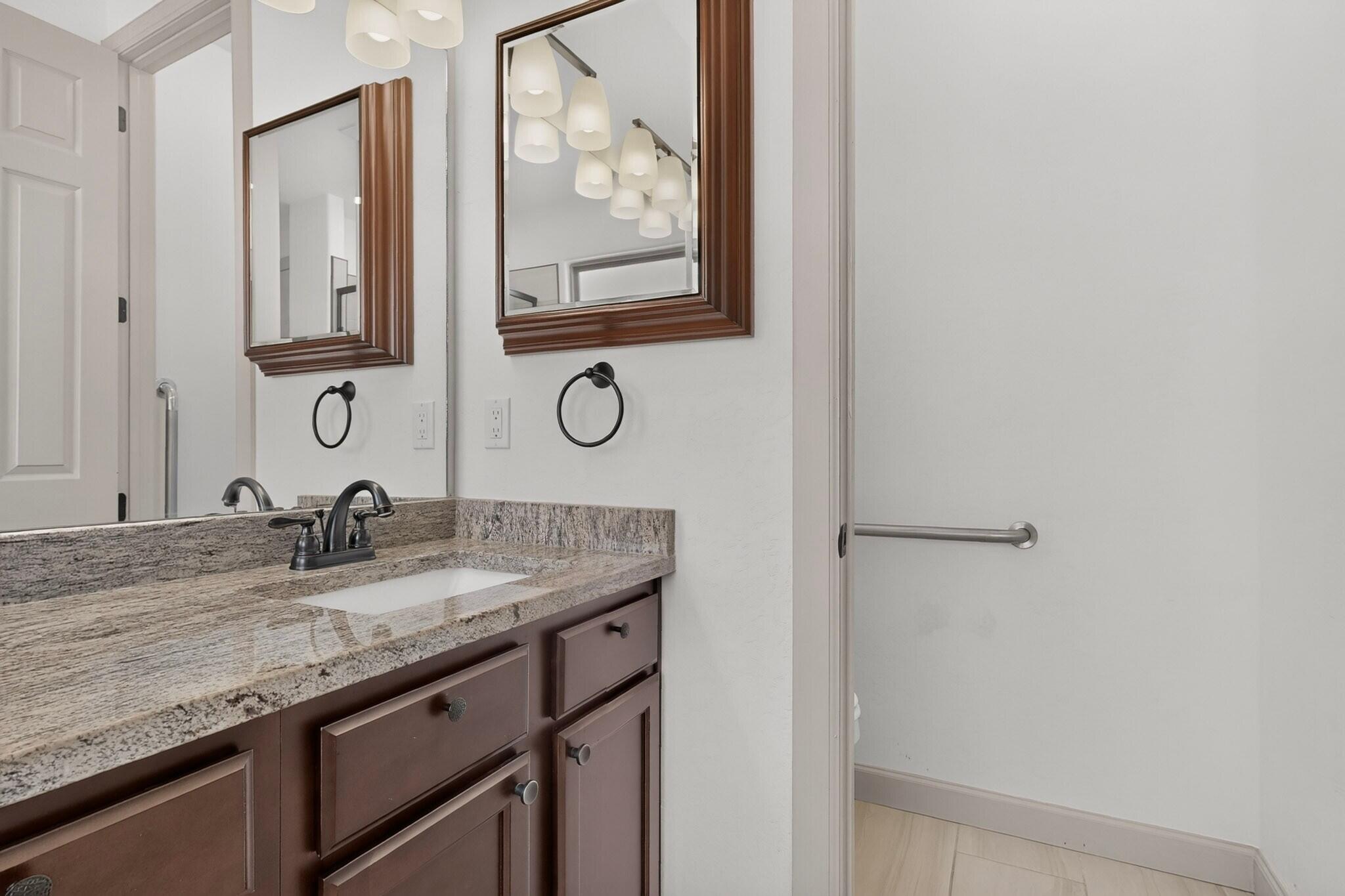 6101 Santa Fe Trail Drive NE